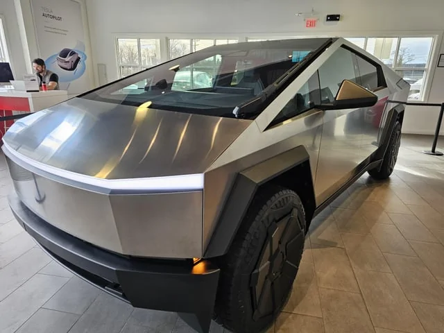 Tesla Cybertruck Cincinnati Blue Ash Tesla service center / showroom has a Cybertruck now cincinnati-ohio-showroom-v0-9aq6mc1xmv7c1-jpg