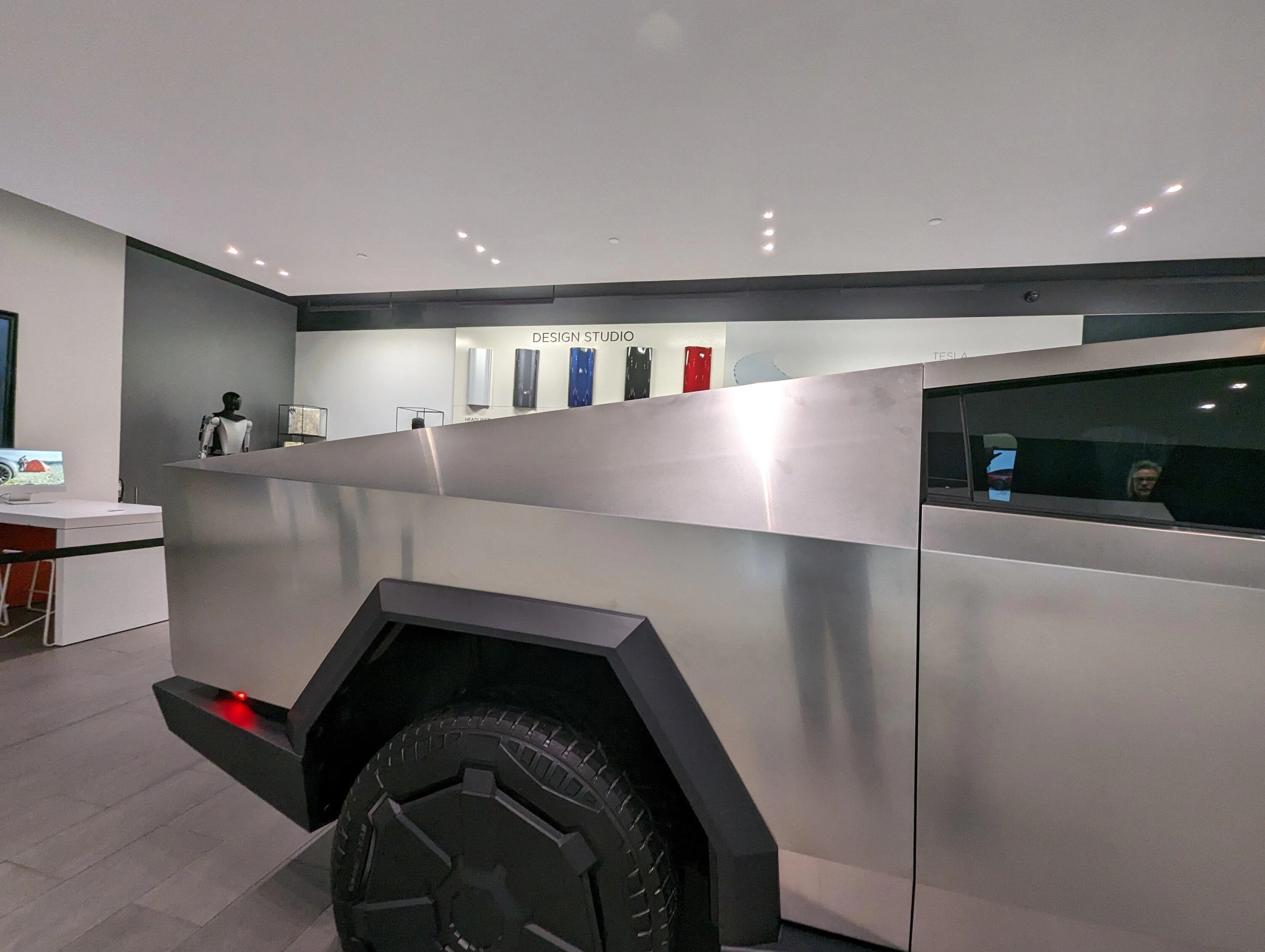 Tesla Cybertruck Cybertrucks are now on display at: Detroit MI, Cincinatti OH, and Kansas City MO PXL_20231224_152215333