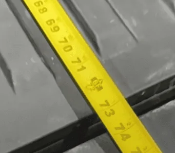 Tesla Cybertruck Cybertruck bed measured, with a measuring tape 1703627156763