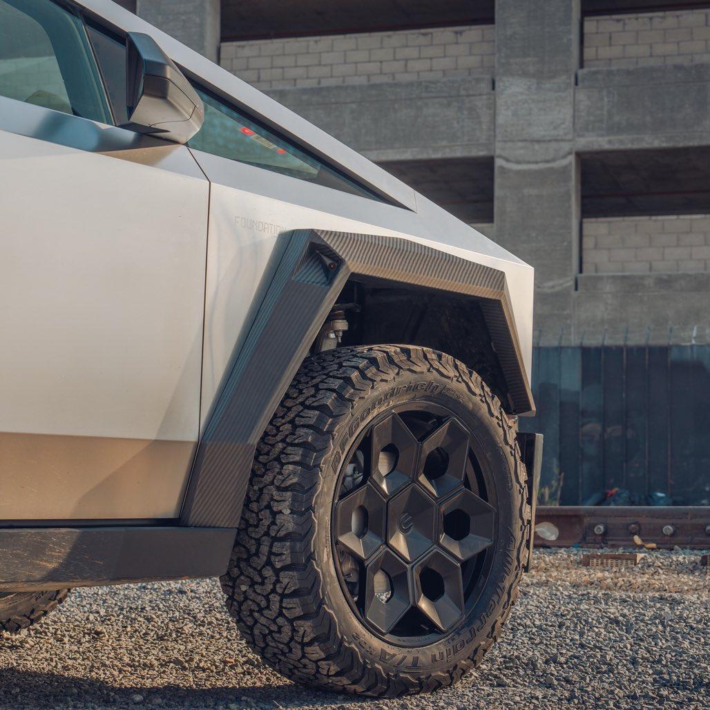 Tesla Cybertruck Unplugged Performance shows their dry carbon wide fenders + 22" Cyberhex wheels Unplugged Performance Cybertruck dry carbon wide fenders and 22 inch Cyberhex wheels2