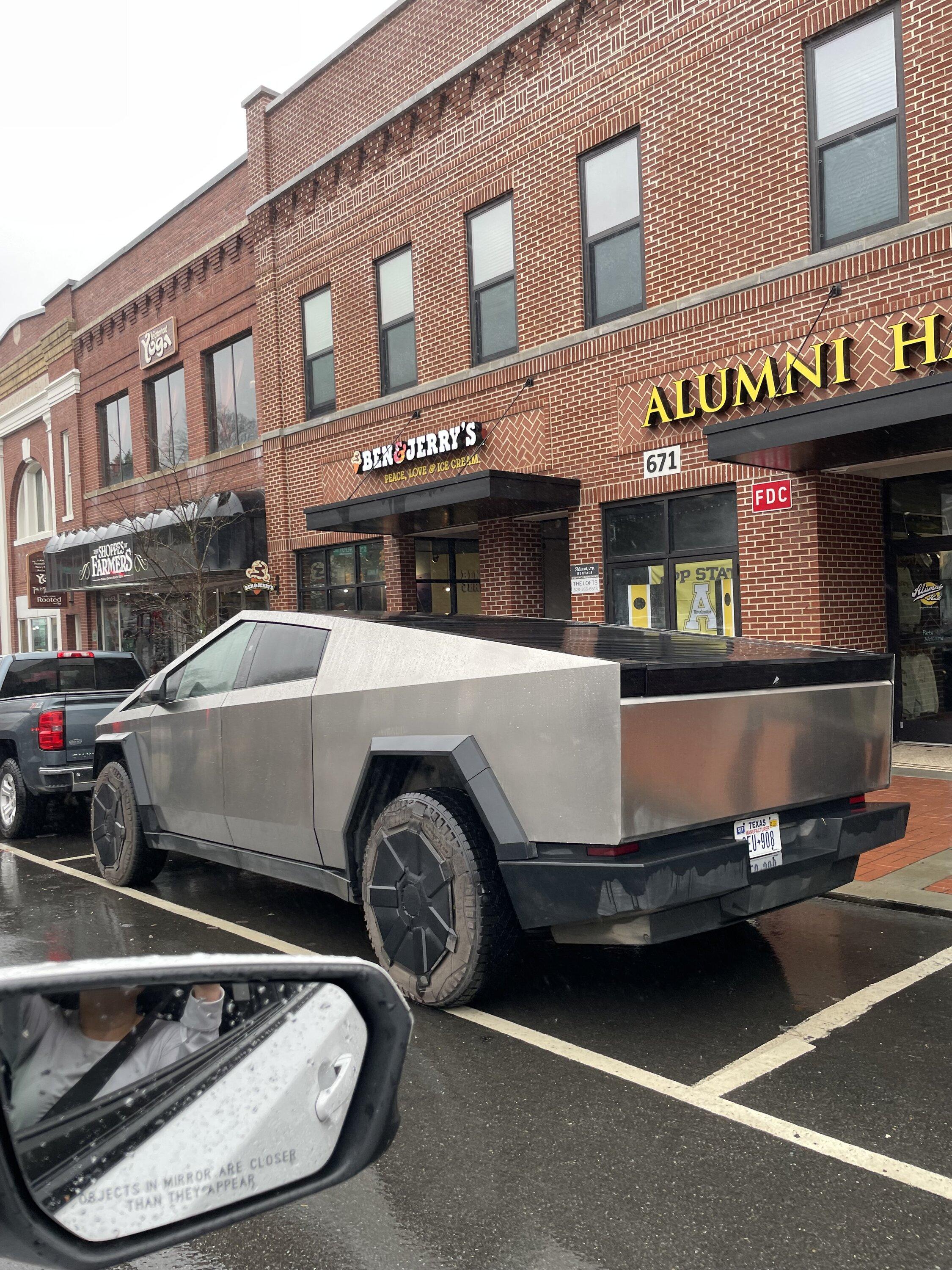 Tesla Cybertruck 🤳 Random Cybertruck sightings & spottings thread (pics + videos) IMG_0959