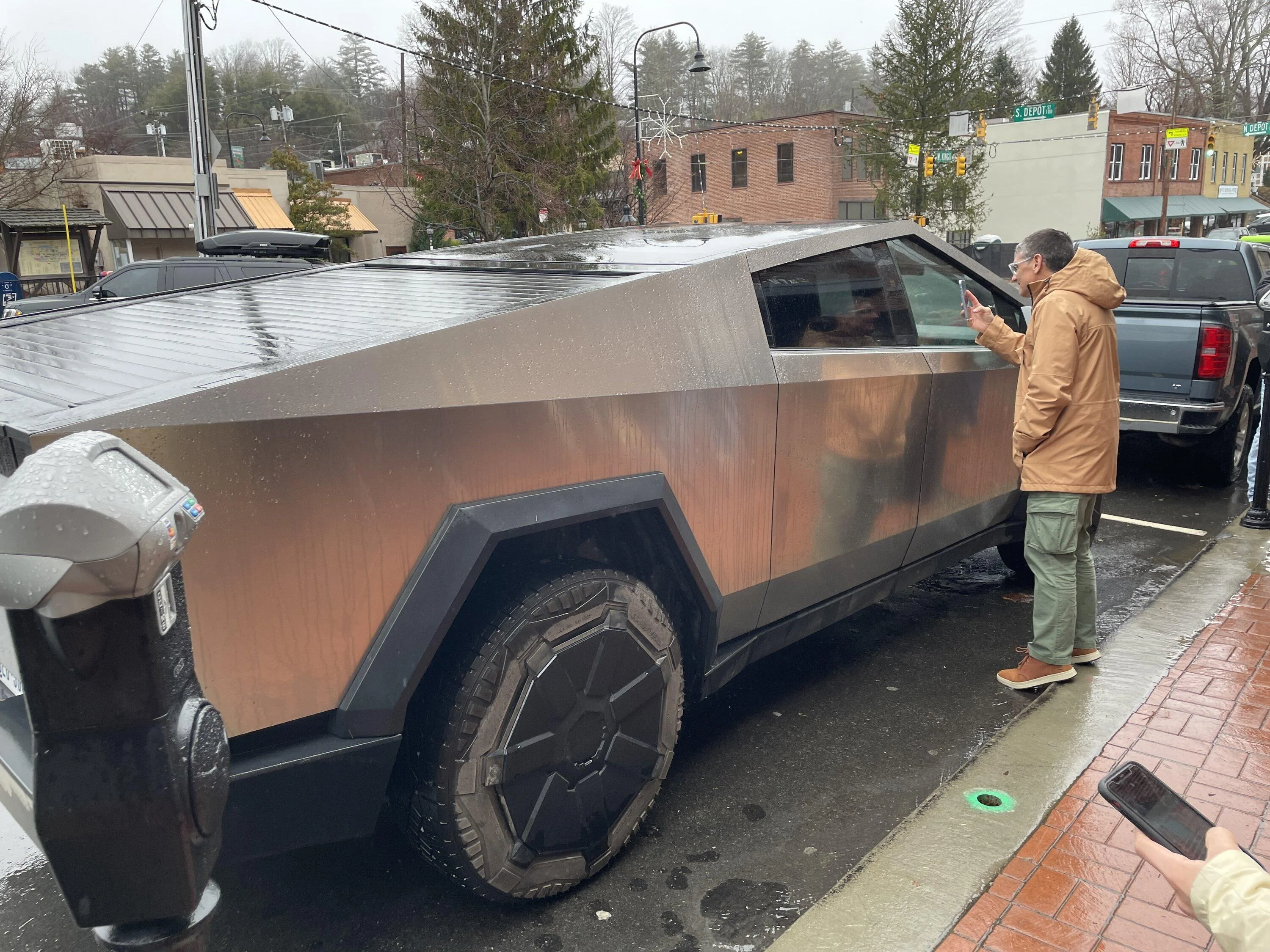 Tesla Cybertruck 🤳 Random Cybertruck sightings & spottings thread (pics + videos) IMG_1004