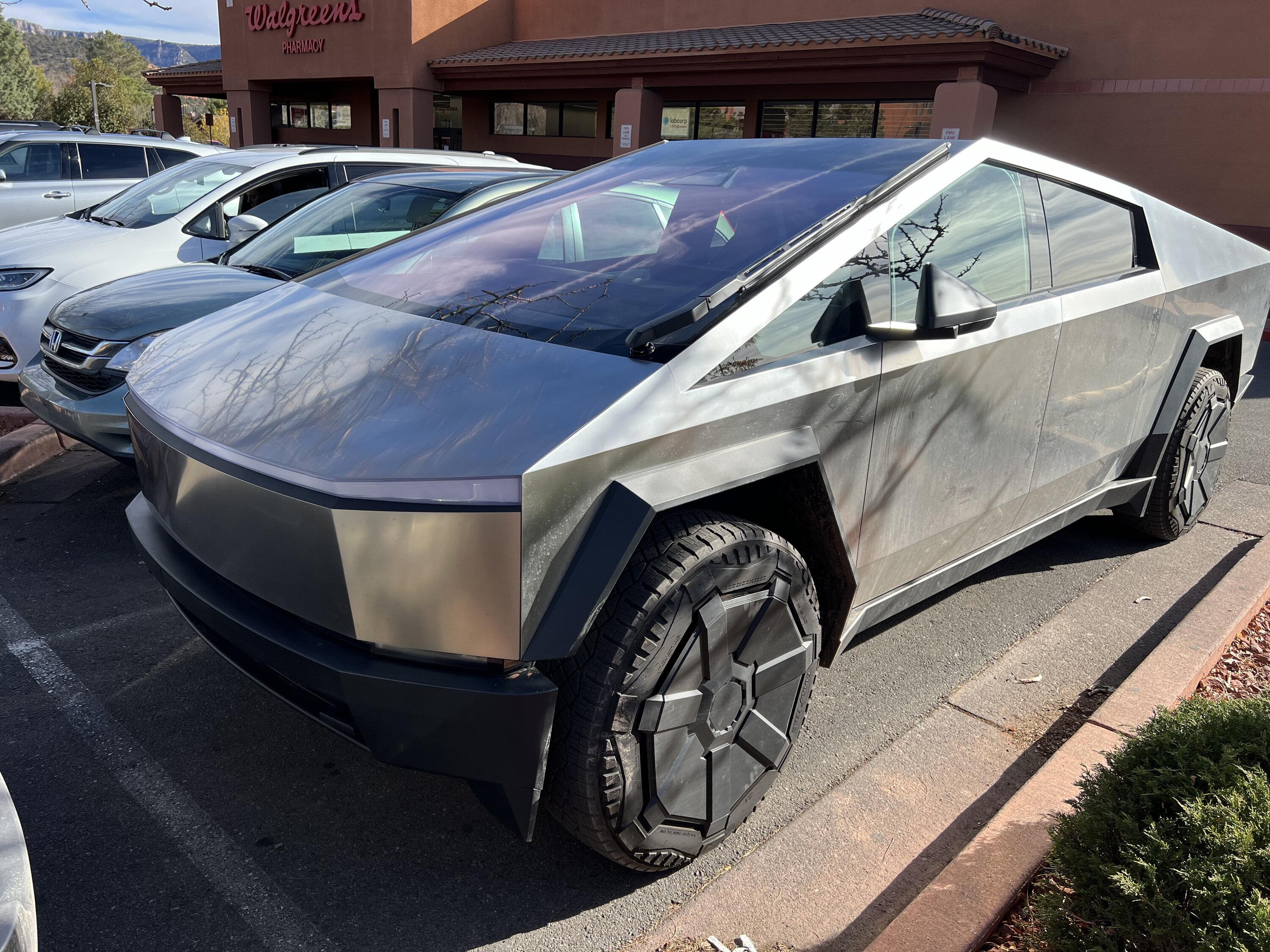 Tesla Cybertruck 🤳 Random Cybertruck sightings & spottings thread (pics + videos) IMG_5391