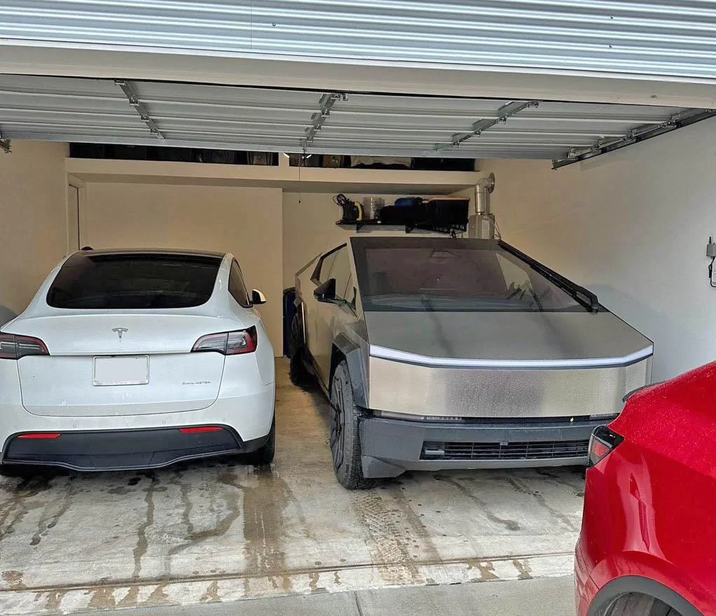 Tesla Cybertruck Cybertruck fits in a double-car garage (next to Model Y) + can be used as a ladder! 🪜 Cybertruckgarageparking