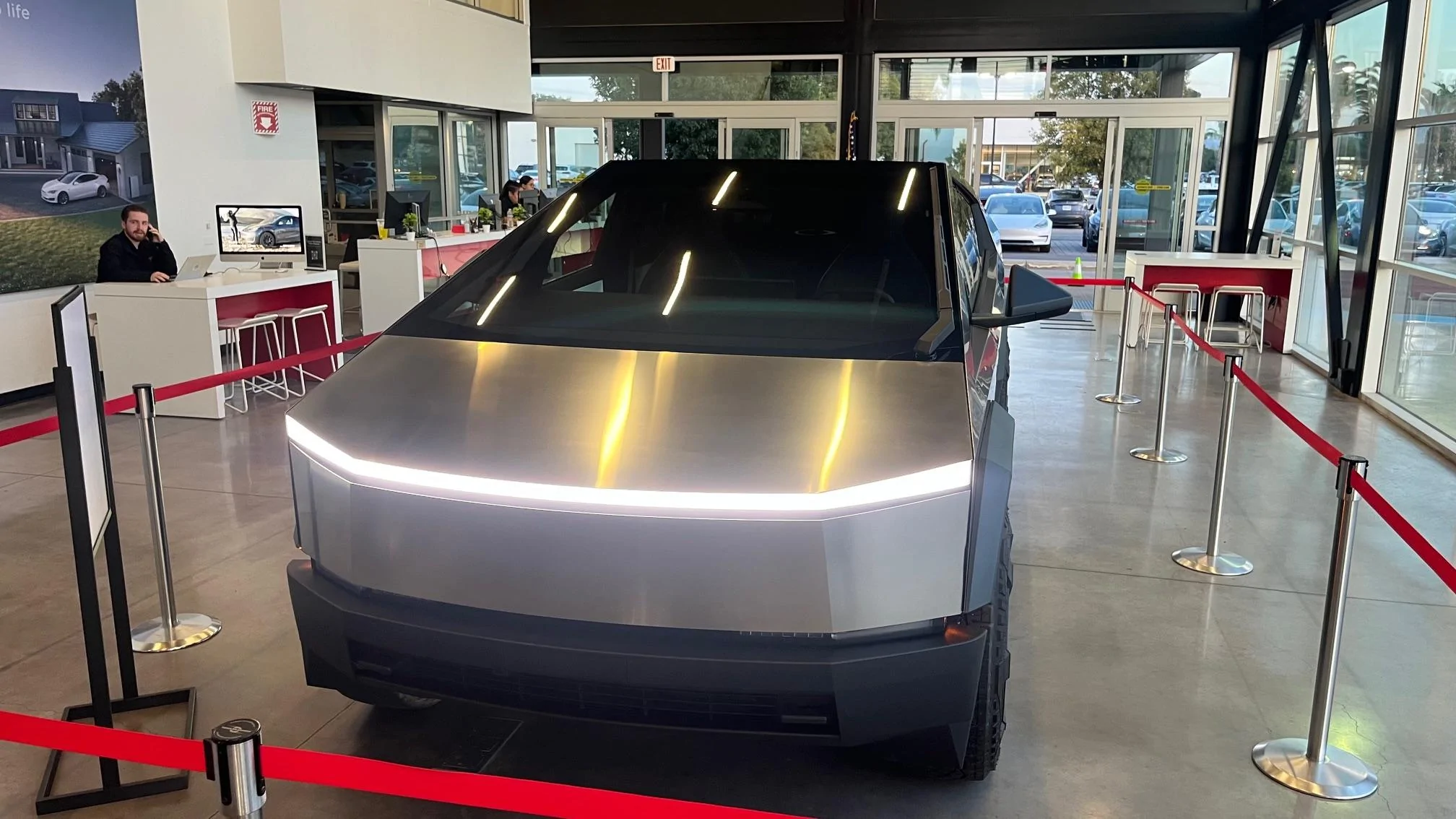 Tesla Cybertruck Camarillo, CA Tesla Store now has a Cybertruck 12/28/23 IMG_0174