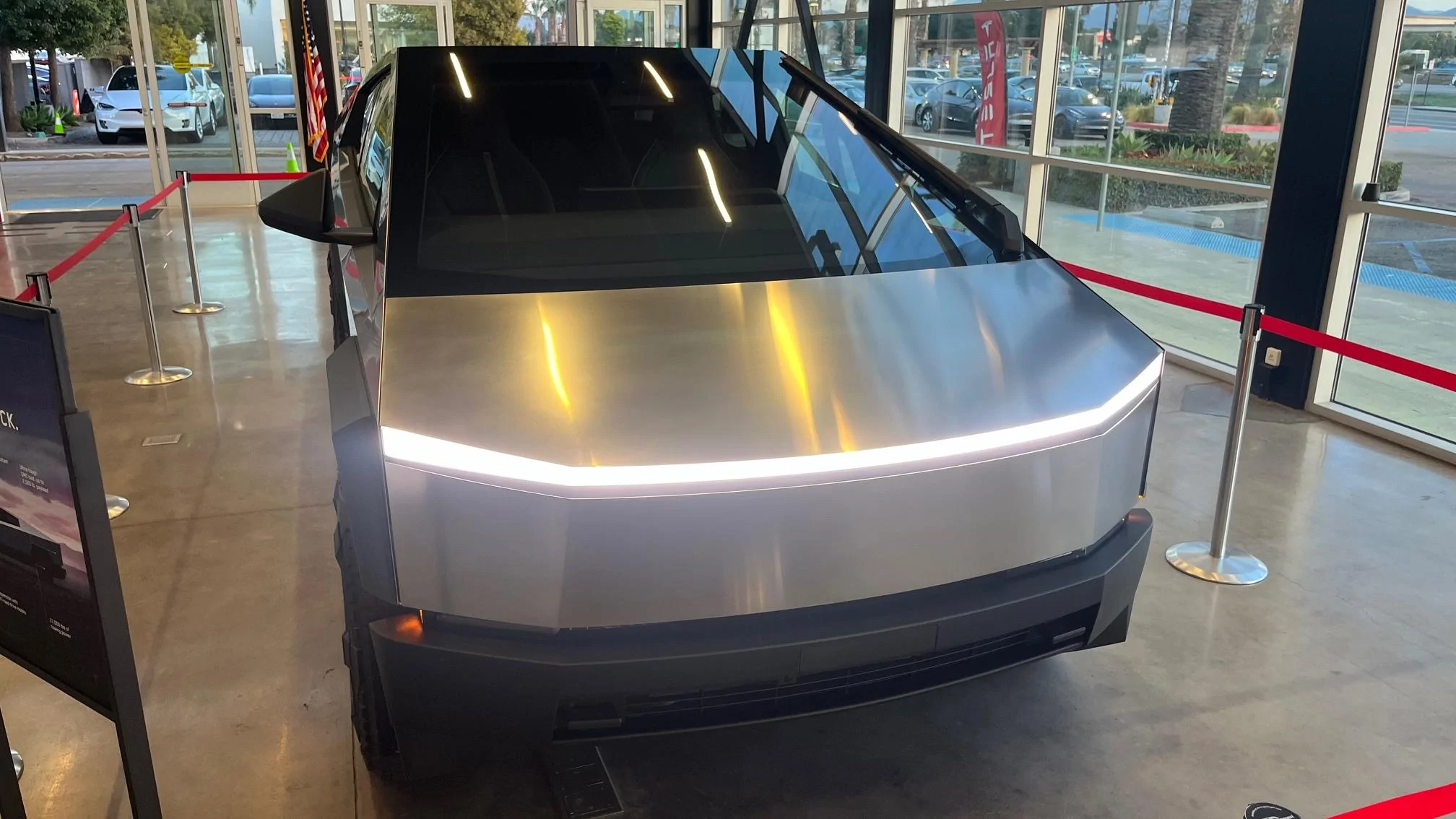 Tesla Cybertruck Camarillo, CA Tesla Store now has a Cybertruck 12/28/23 IMG_0173