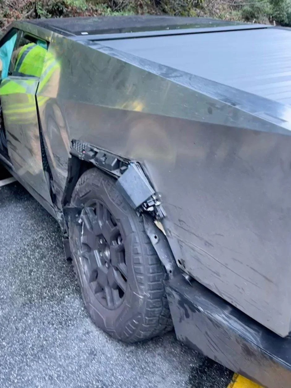 Tesla Cybertruck First Cybertruck crash accident -- head on collision w/ Toyota Corolla cybertruck-crash-accident-jpeg