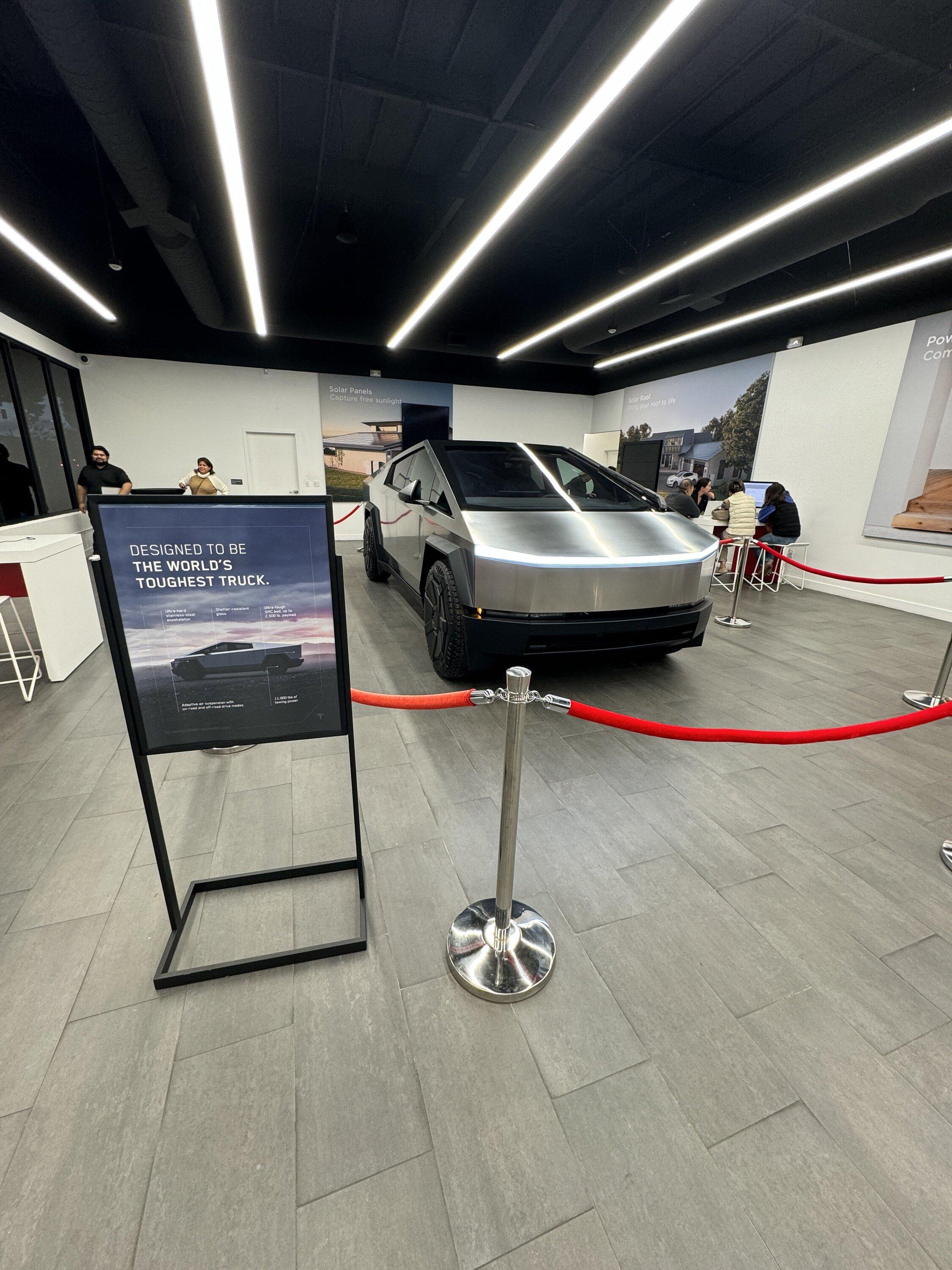Tesla Cybertruck Cybertruck is at the Irvine Service Center in Orange County, CA (12/31/23) GCs_sb6bUAAJFzU