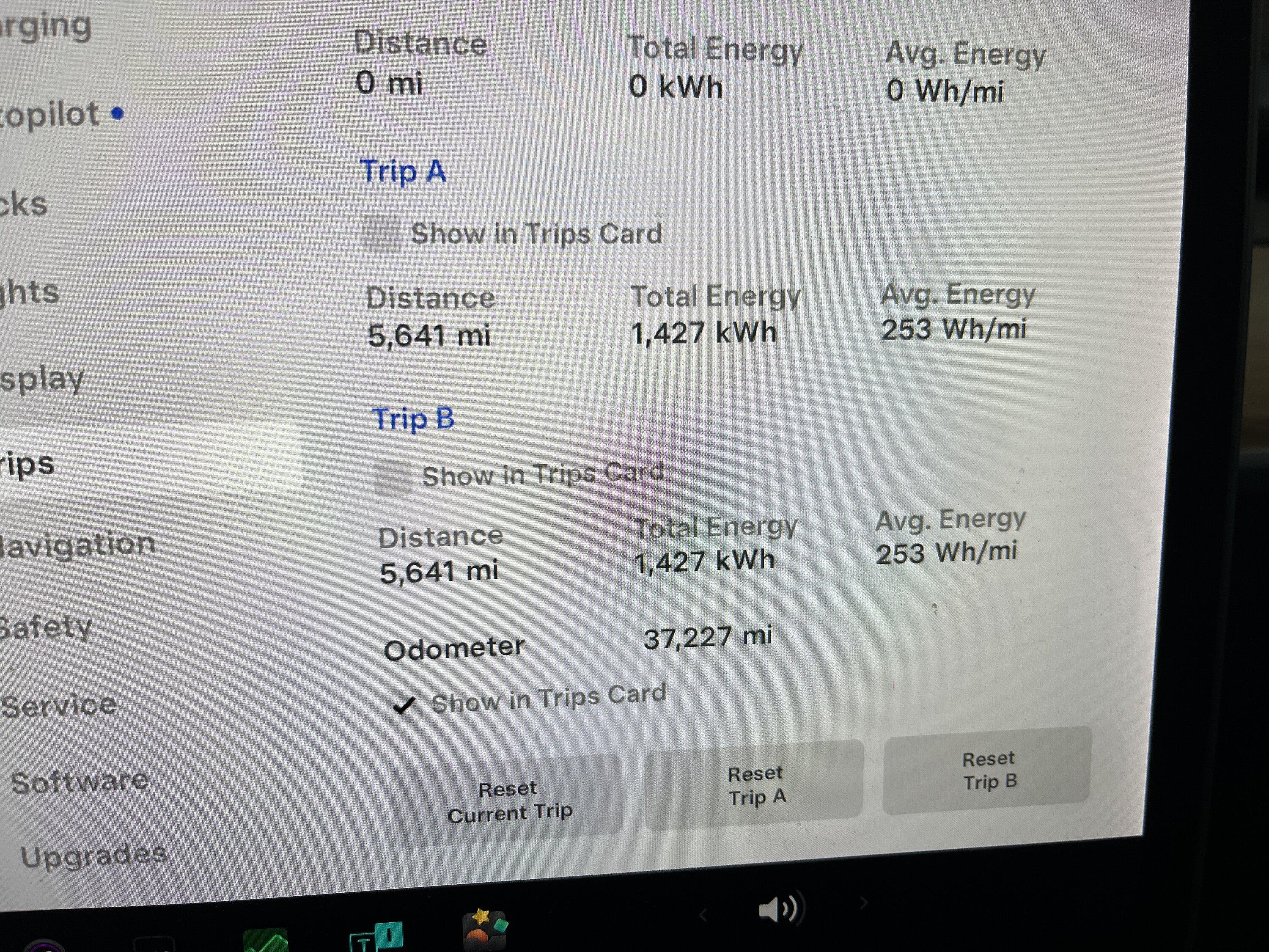 Tesla Cybertruck Range for AWD Cybertruck 200-250 miles after many real world tests IMG_9418.JPG
