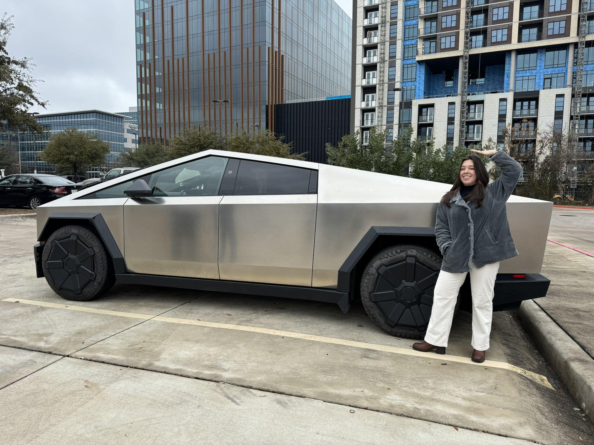 Tesla Cybertruck Max & Min Suspension Heights Compared: Extract Mode vs. Entry Mode cybertruckentrymod