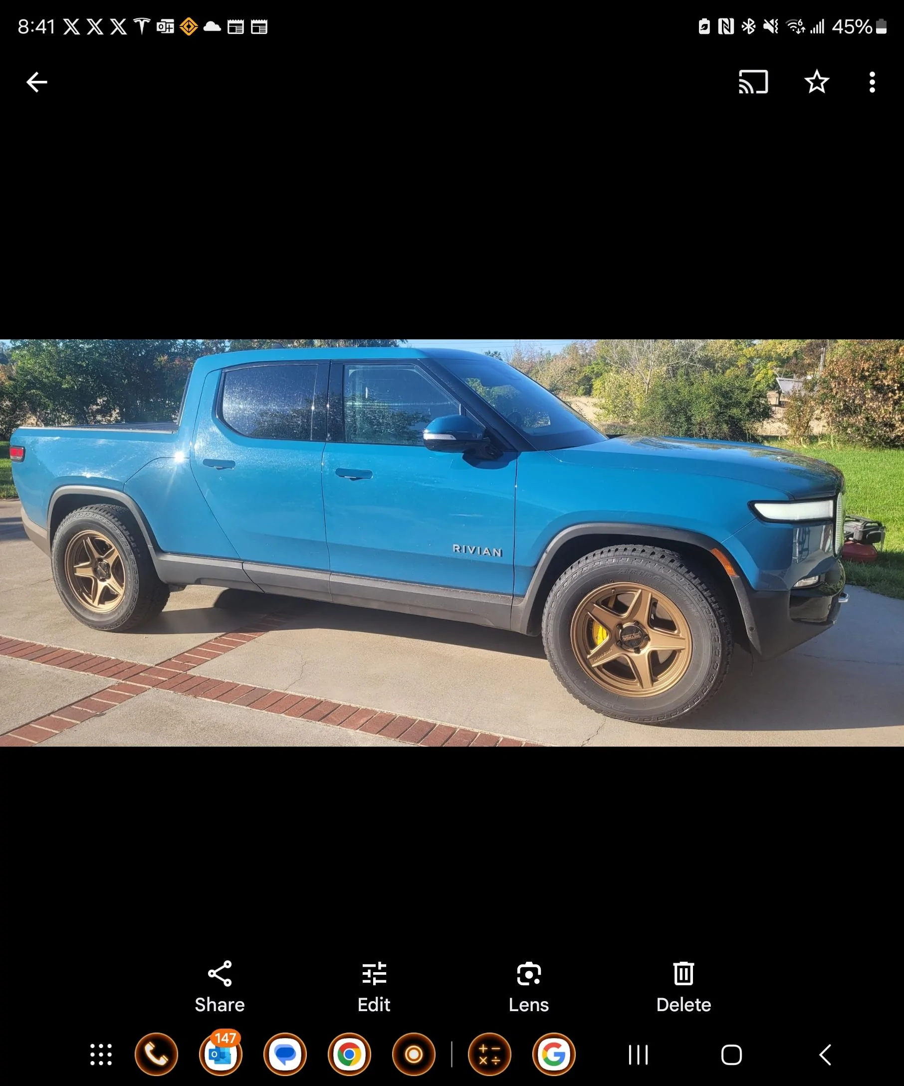 Tesla Cybertruck Cybertruck Highway Range Test (Dual-Motor AWD) -- Run Until Battery Empty (by Out Of Spec) Screenshot_20231231_084140_Photos