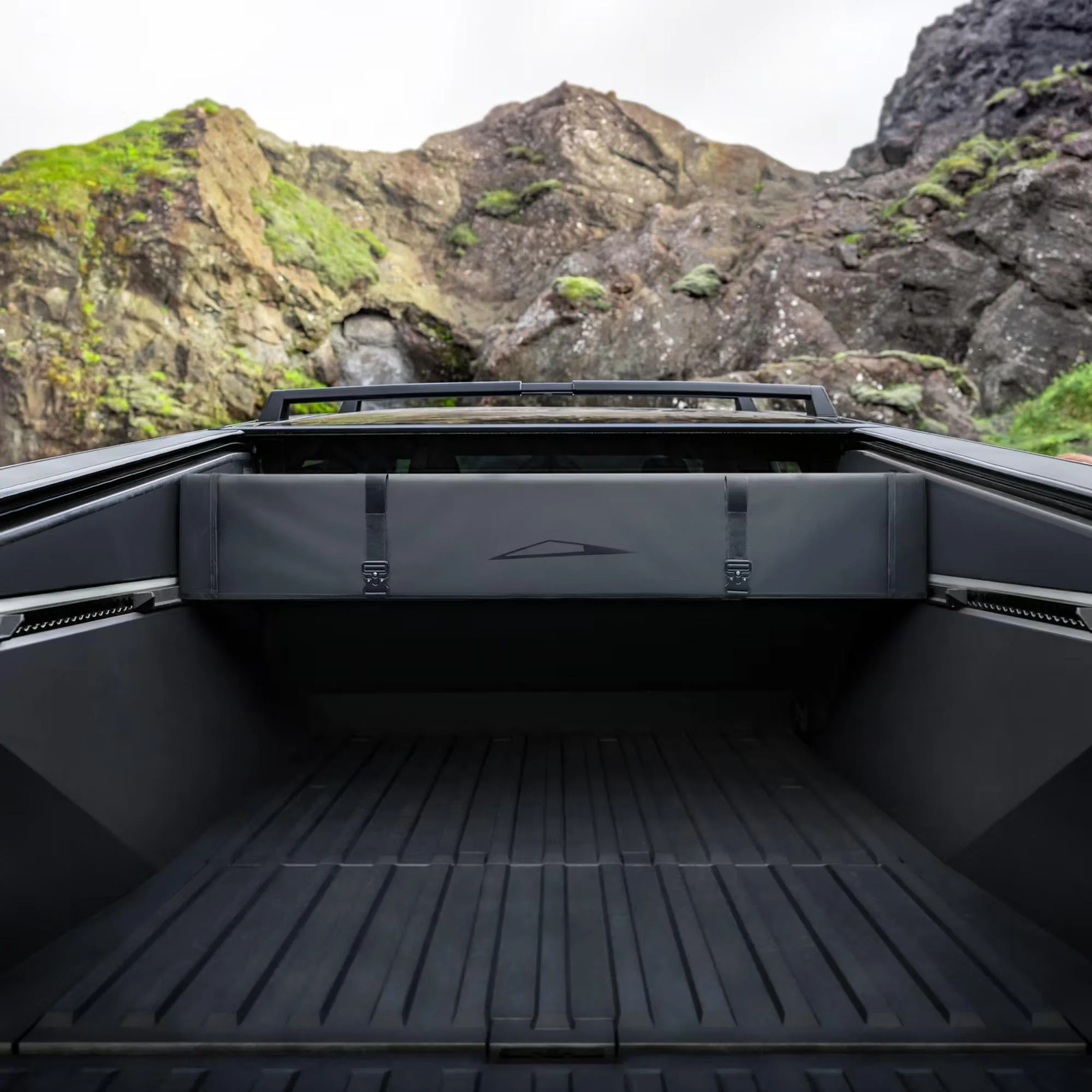Tesla Cybertruck Cybertent (BaseCamp Tent) info/specs/pics from Cybertruck Accessories Engineer ⛺️ IMG_1232
