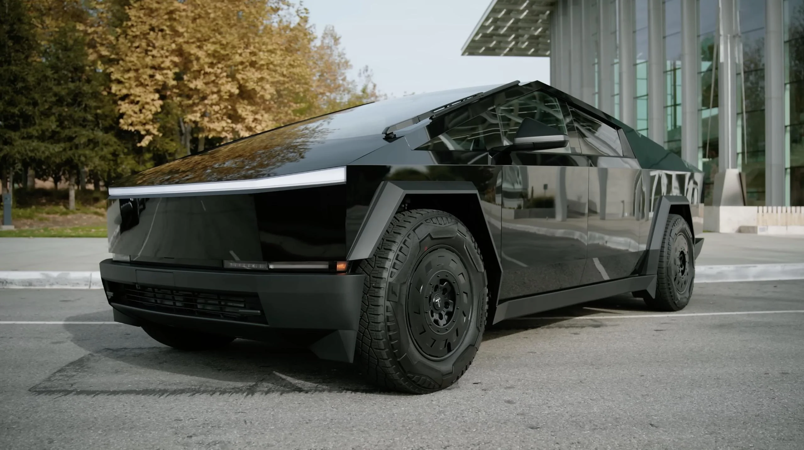 Tesla Cybertruck Inozetek Super Gloss Black Wrapped Cybertruck + TCT 20" Tesla Cybertruck AeroMaxx Wheels with removable aero covers Inozetek Super Gloss Black Wrapped Cybertruck + TCT 20%22 Tesla Cybertruck AeroMaxx Wheels wi