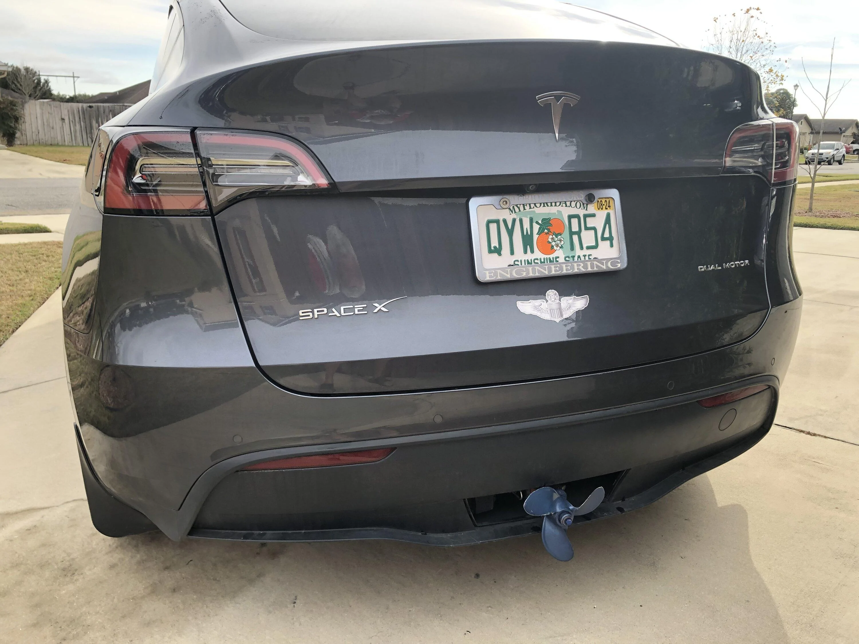 Tesla Cybertruck Receiver hitch propeller… TeslaPro