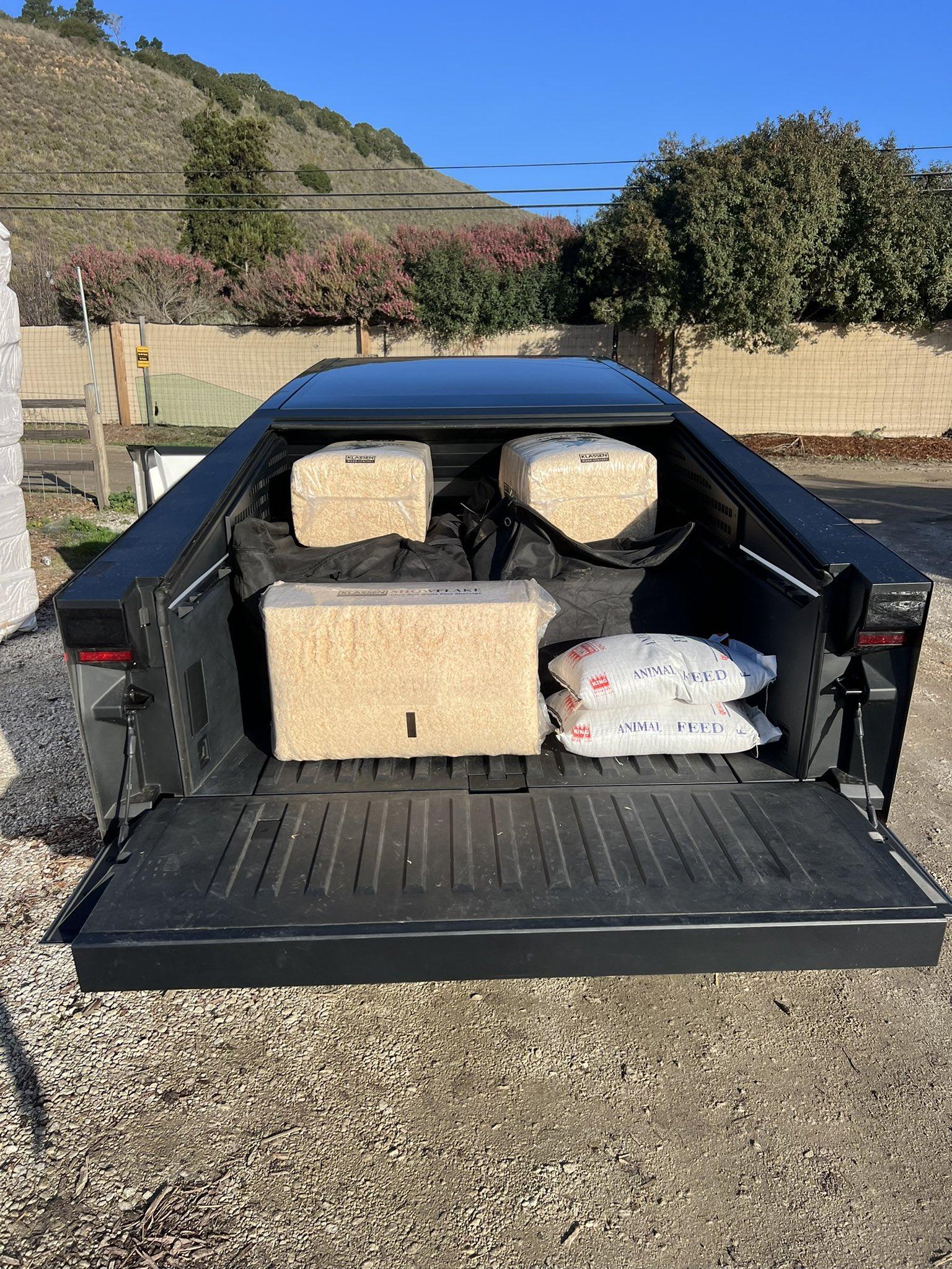 Tesla Cybertruck Cybertruck doing farm work farm cybertruck