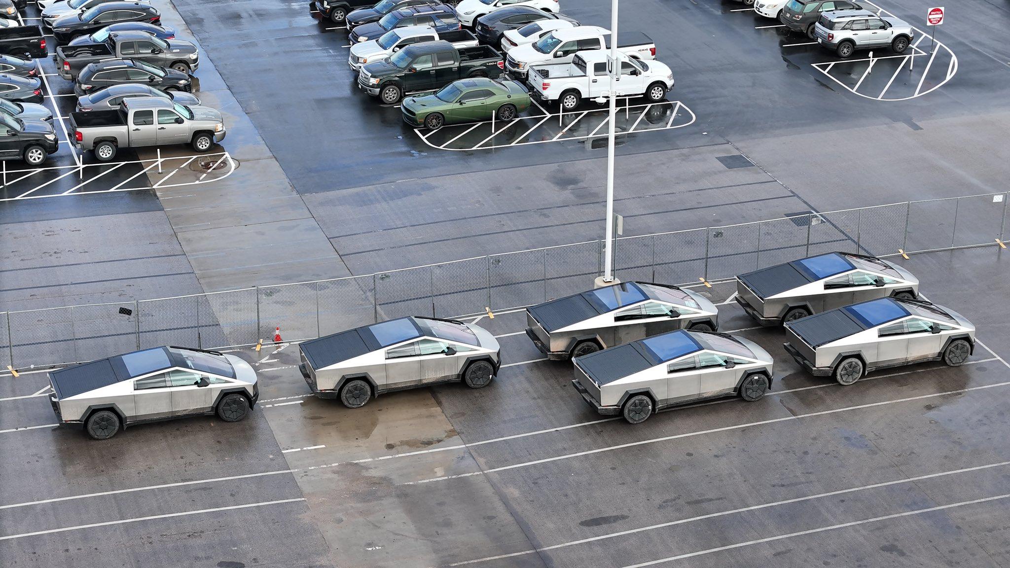 Tesla Cybertruck 25 Cybertrucks in outbound lot today (1/8/24) GDVpXneXsAAQy4E