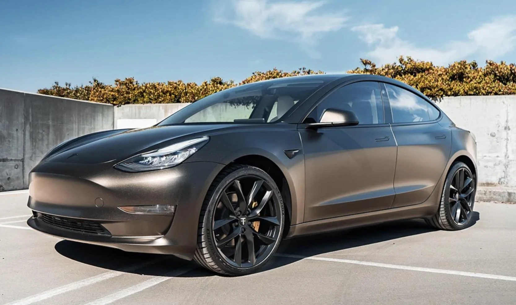Tesla Cybertruck Cybertruck in 3M Satin Gold Dust Black wrap Screenshot 2024-01-09 at 5.48.10 AM