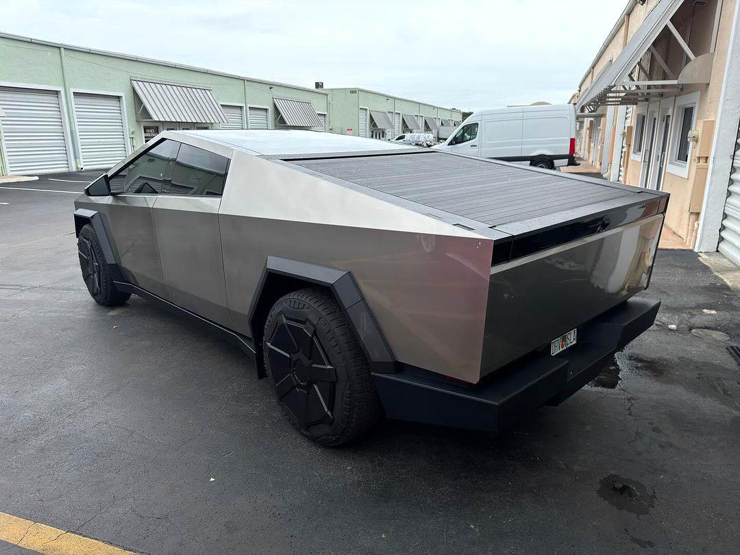 Tesla Cybertruck Cybertruck w/ Full PPF (Clear Film), Ceramic Pro, Gloss Black Hood Wrap, Tint Cybertruck Full PPF Ceramic Pro, Gloss Black Hood Wrap, Tint 6