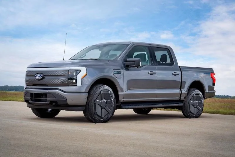 Tesla Cybertruck Cybertruck Owners Manual - Specs & Info Dump! 💡 (Video Form & Screenshots) 2024_ford_f-150-lightning_crew-cab-pickup_flash_fq_oem_1_1600 copy