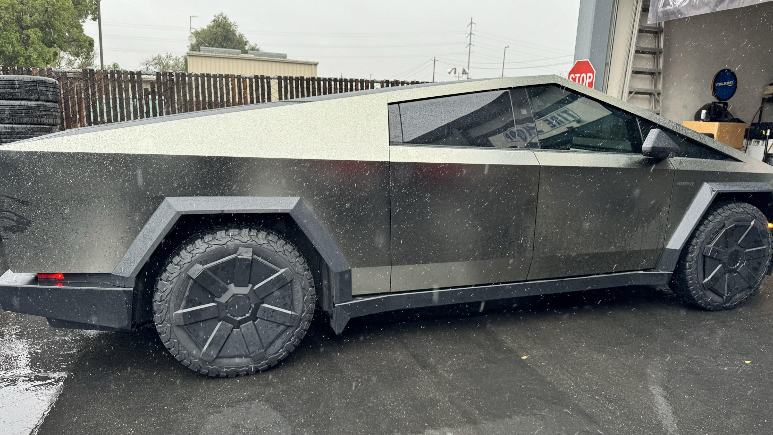 Tesla Cybertruck BFG K02 Tires installed on Cybertruck. Aero covers fit 👍 BFG KO2 tires Cybertruck