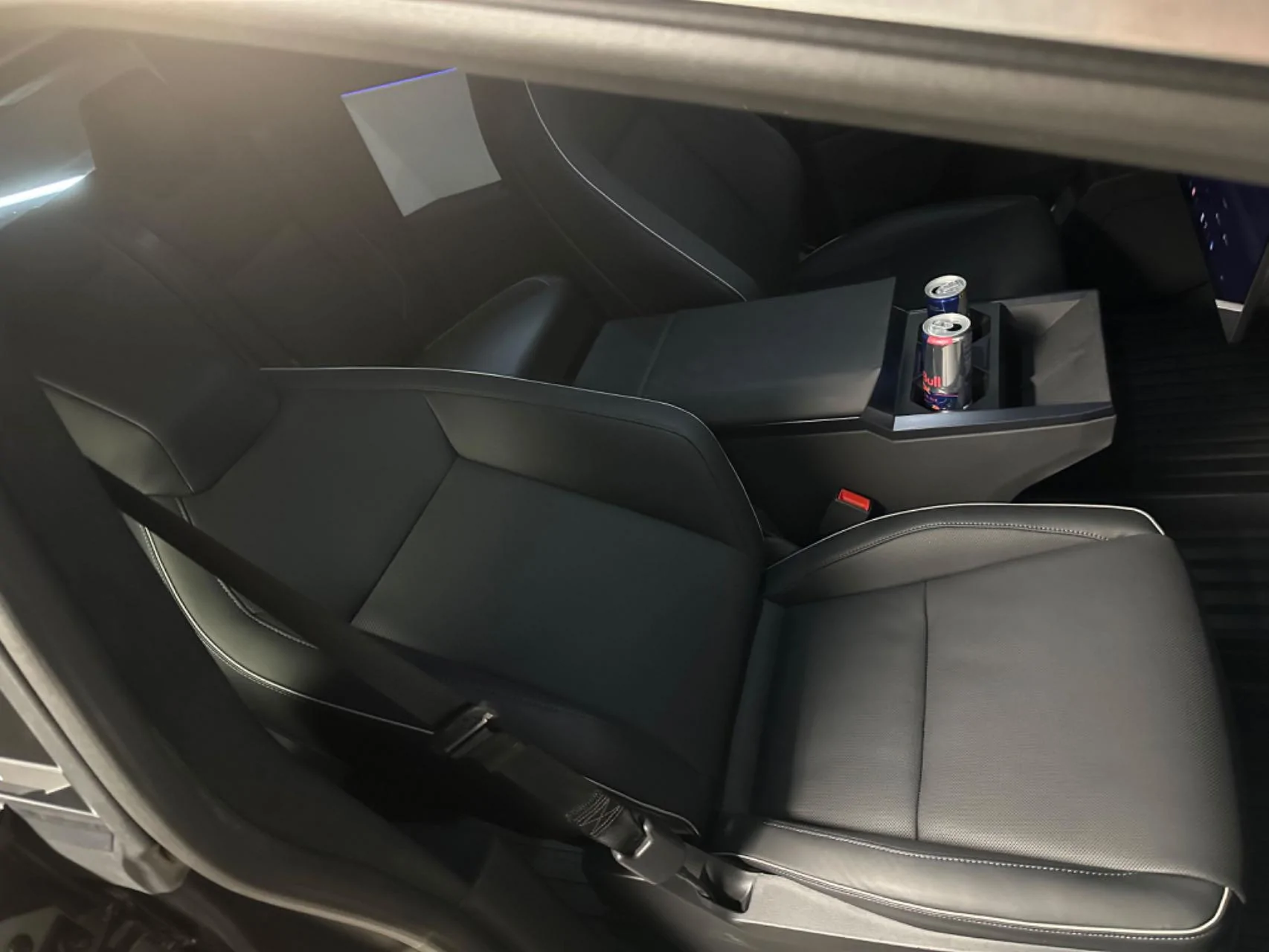 Tesla Cybertruck My Cybertruck is Delivered Today January 11!! (non-employee) 👍 First Impressions + Photos 📸 Image_20240111232902