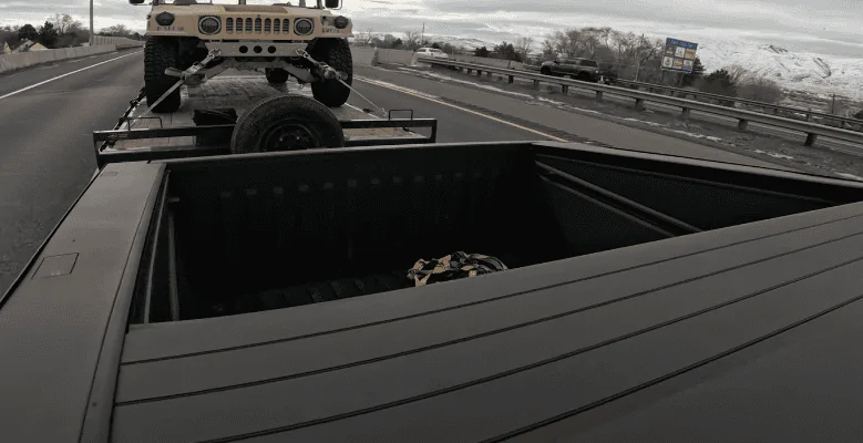 Tesla Cybertruck JerryRigEverything: How far can the CYBERTRUCK tow 11,000lbs in Freezing Weather? zimage7242