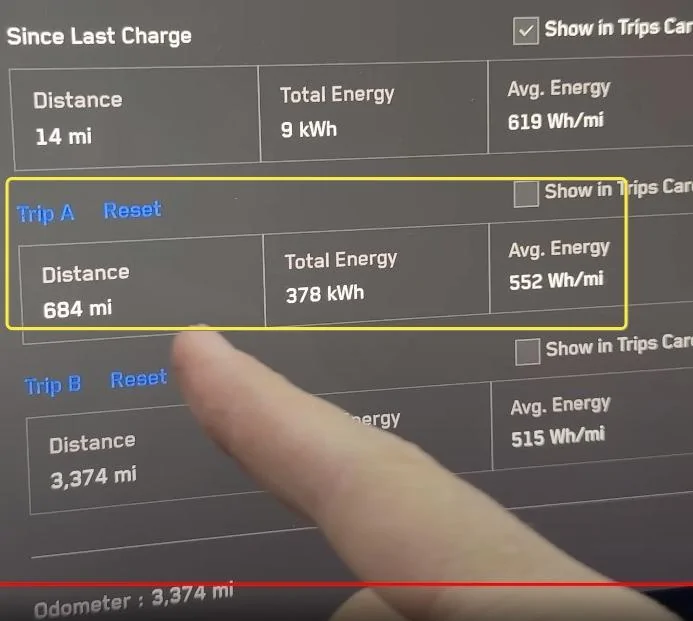 Tesla Cybertruck Dan Markham (What's Inside) and Zack (JerryRigEverything) Green Cybertruck road trip & 11K tow k5dmOD7