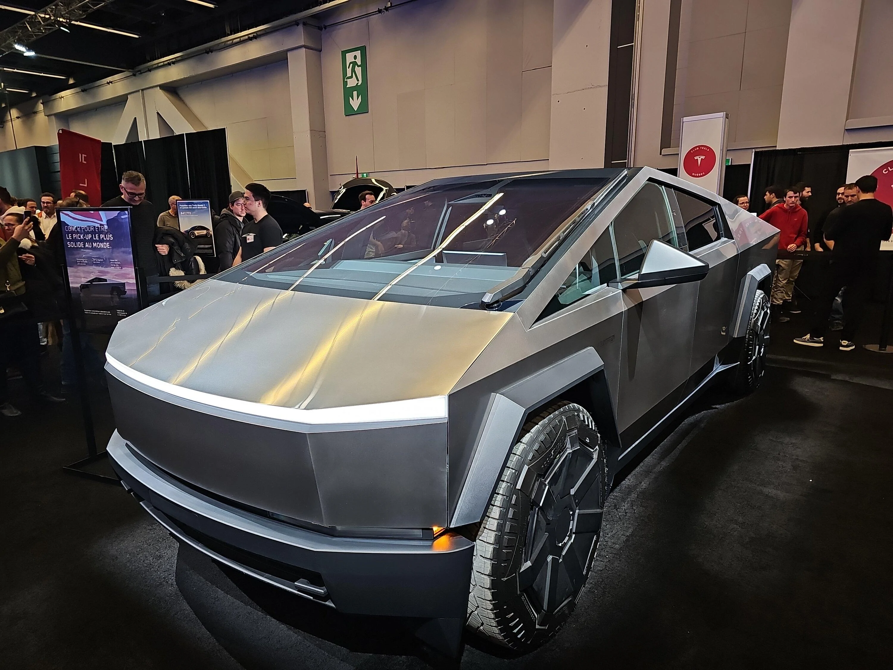 Tesla Cybertruck The Cybertruck is at the Montreal auto show IMG_20240121_121424