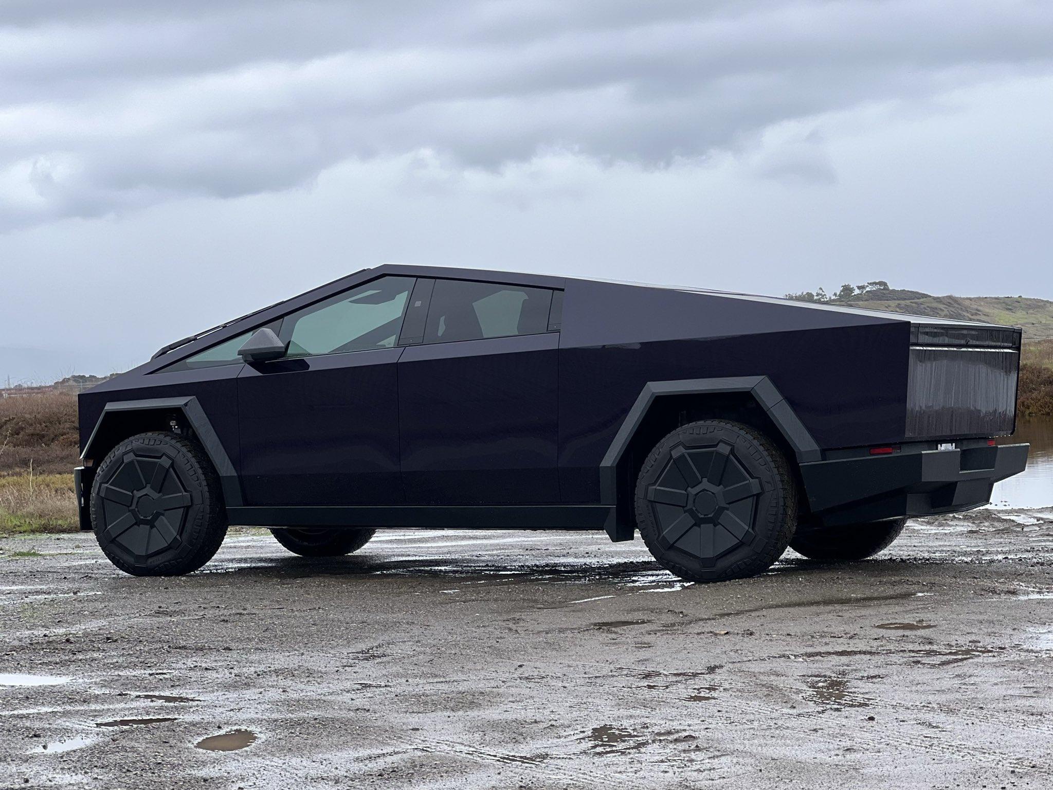 Tesla Cybertruck Purple Wrap Cybertruck (STEK DynoPurple) Purple Wrap Cybertruck (STEK DynoPurple) 1