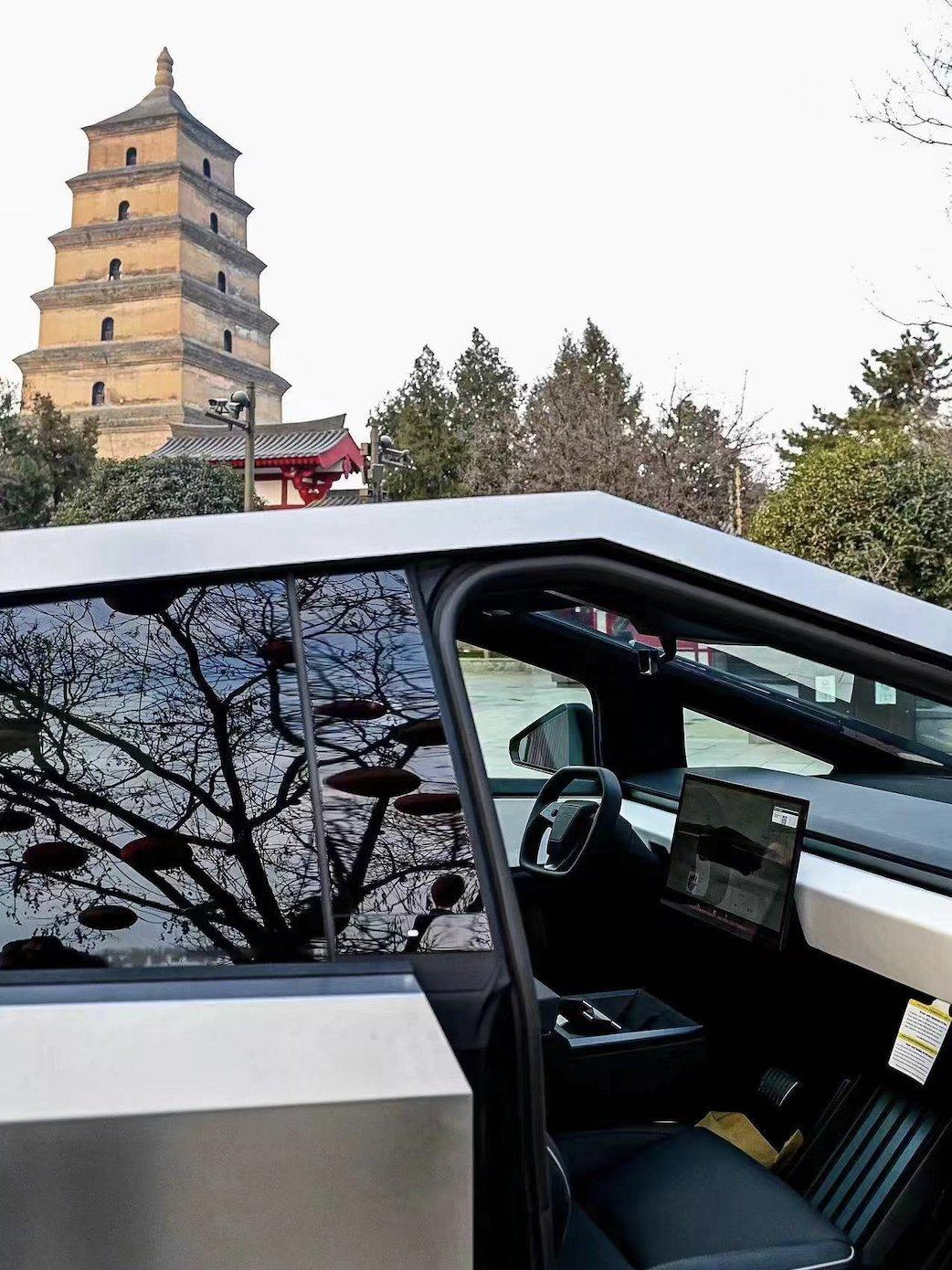 Tesla Cybertruck 8 Cybertrucks will be showcased in 8 China cities simultaneously, then go on national tour GEvb124aQAAa9AQ