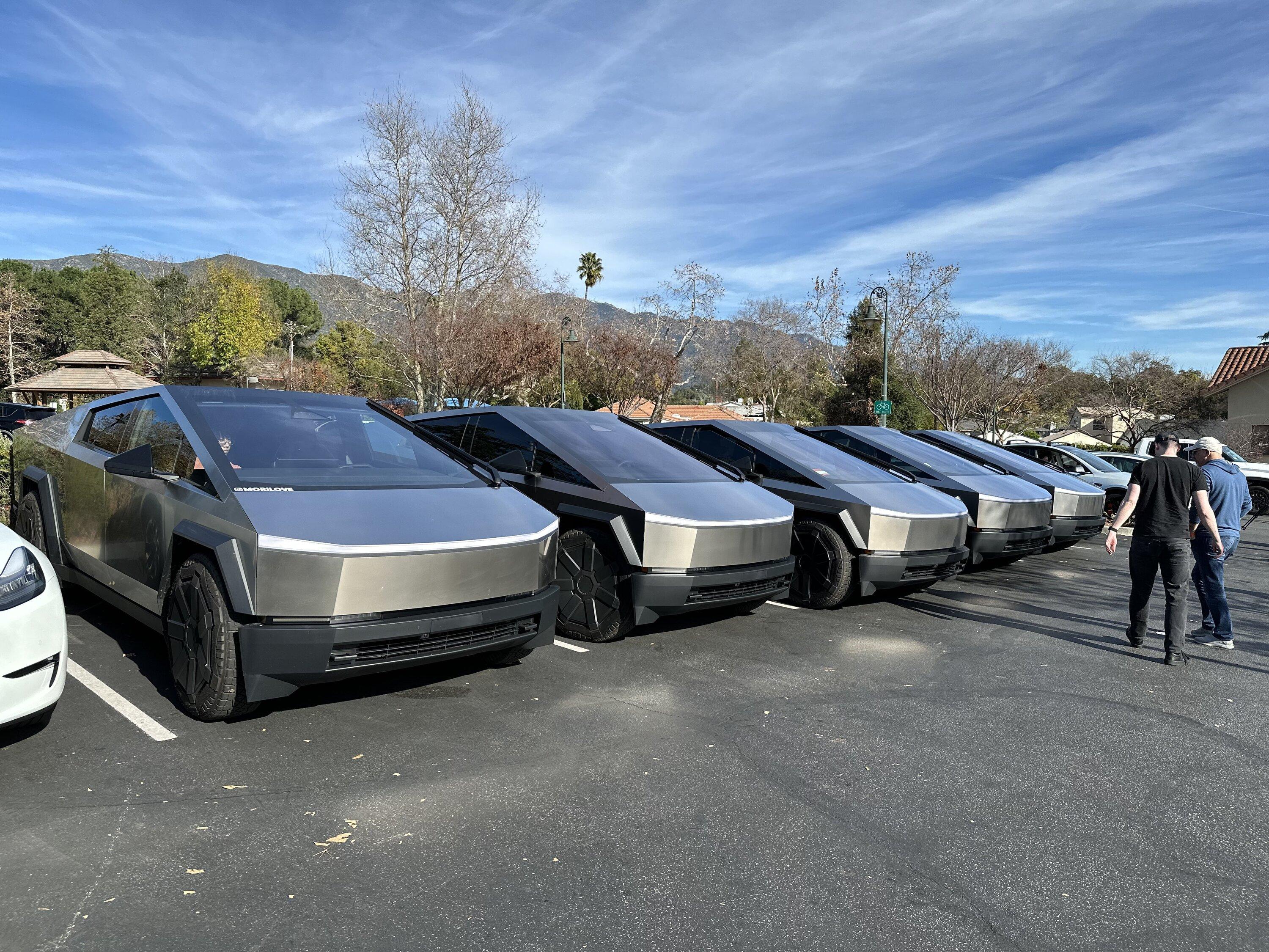 Tesla Cybertruck Cybertruck Owners Meet in Socal Turns Out 7 Strong GE4bjN0boAAp_T-