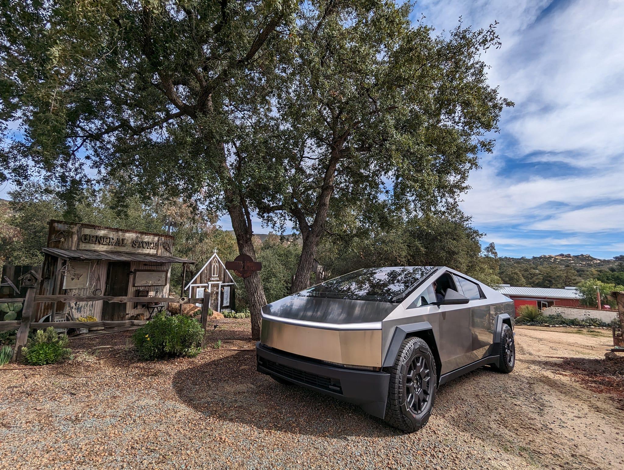 Tesla Cybertruck Photos - Cybertruck goes home to a farm ranch and shares garage with classic cars 421592515_10231179191813032_5111399595434673406_n (1)