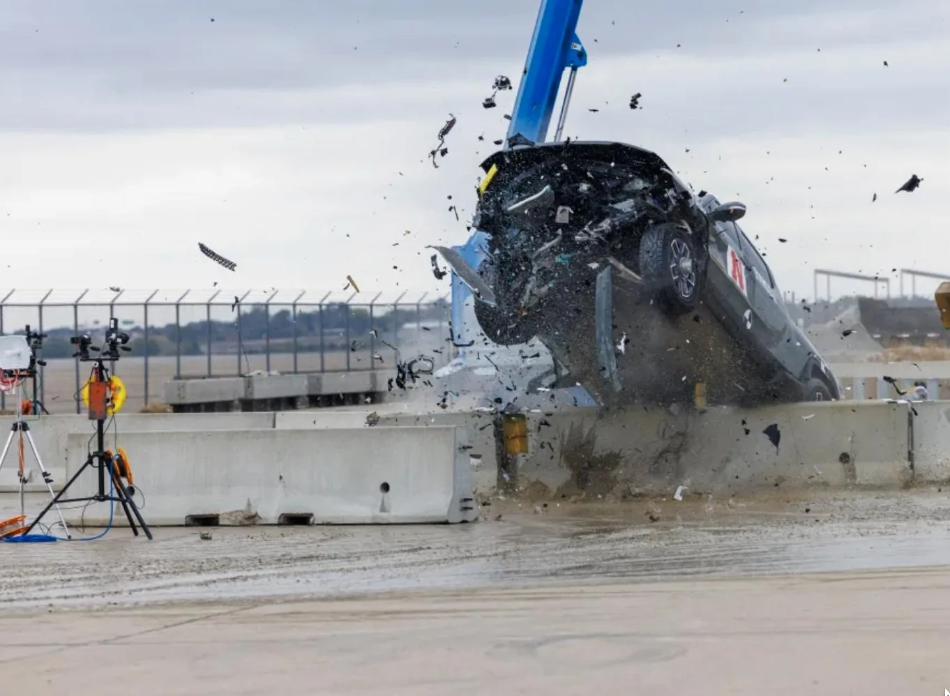 Tesla Cybertruck Crash tests indicate nation's guardrail system can't handle heavy electric vehicles Crash tests indicate nation's guardrail system can't handle heavy electric vehicles 2024-01-3