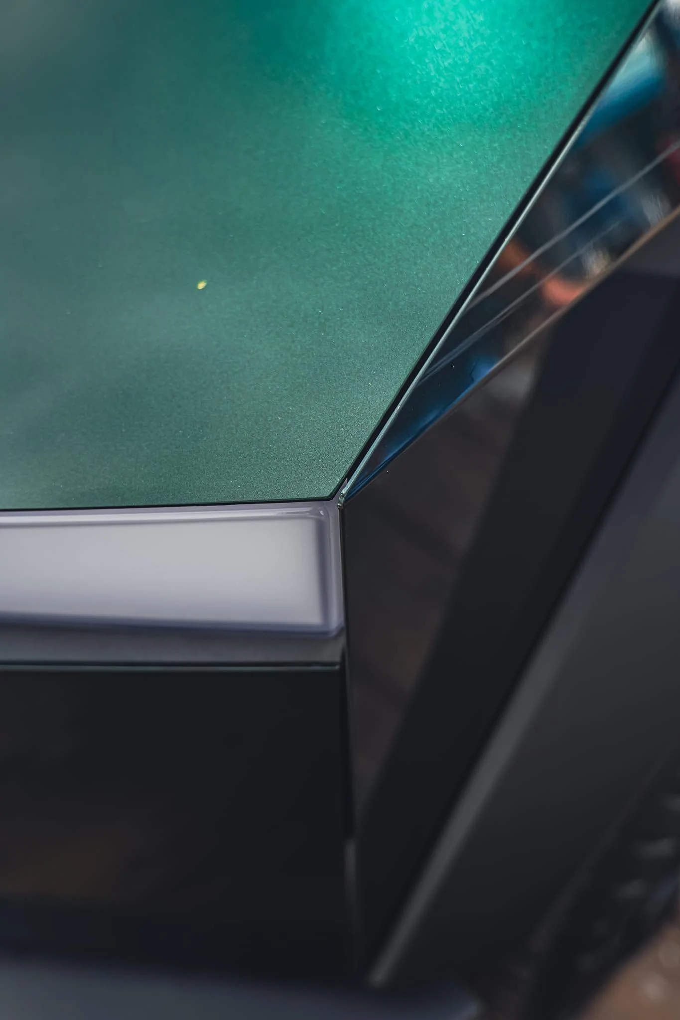 Tesla Cybertruck GREEN Vinyl Wrap & PPF Cybertruck -- Photos & Videos Inozetek Metallic Midnight Green Cybertruck Wrap 4