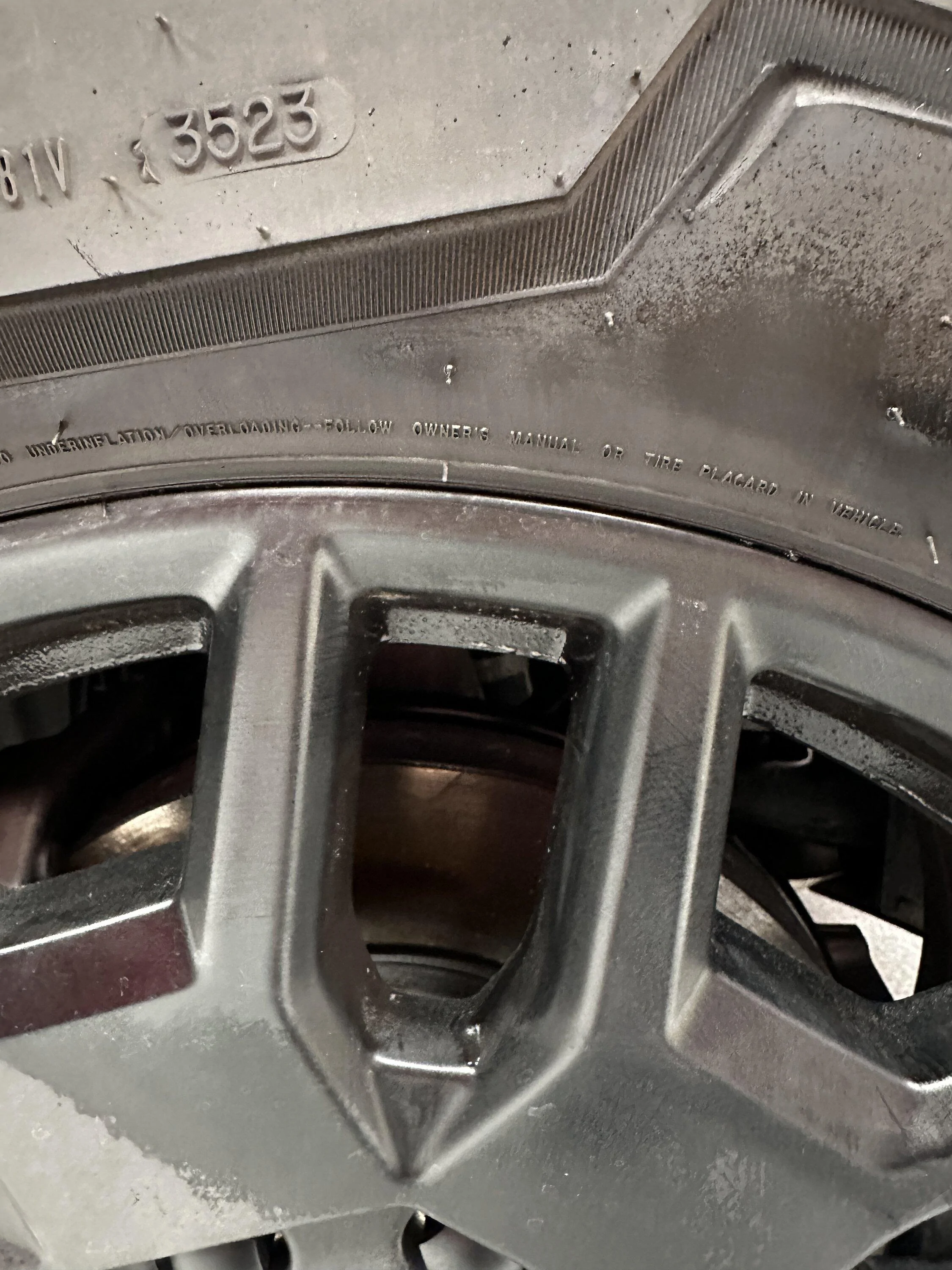 Tesla Cybertruck Update: Aero Wheel Cover Recall reason = making contact with tire sidewall, wearing down rubber IMG_4891