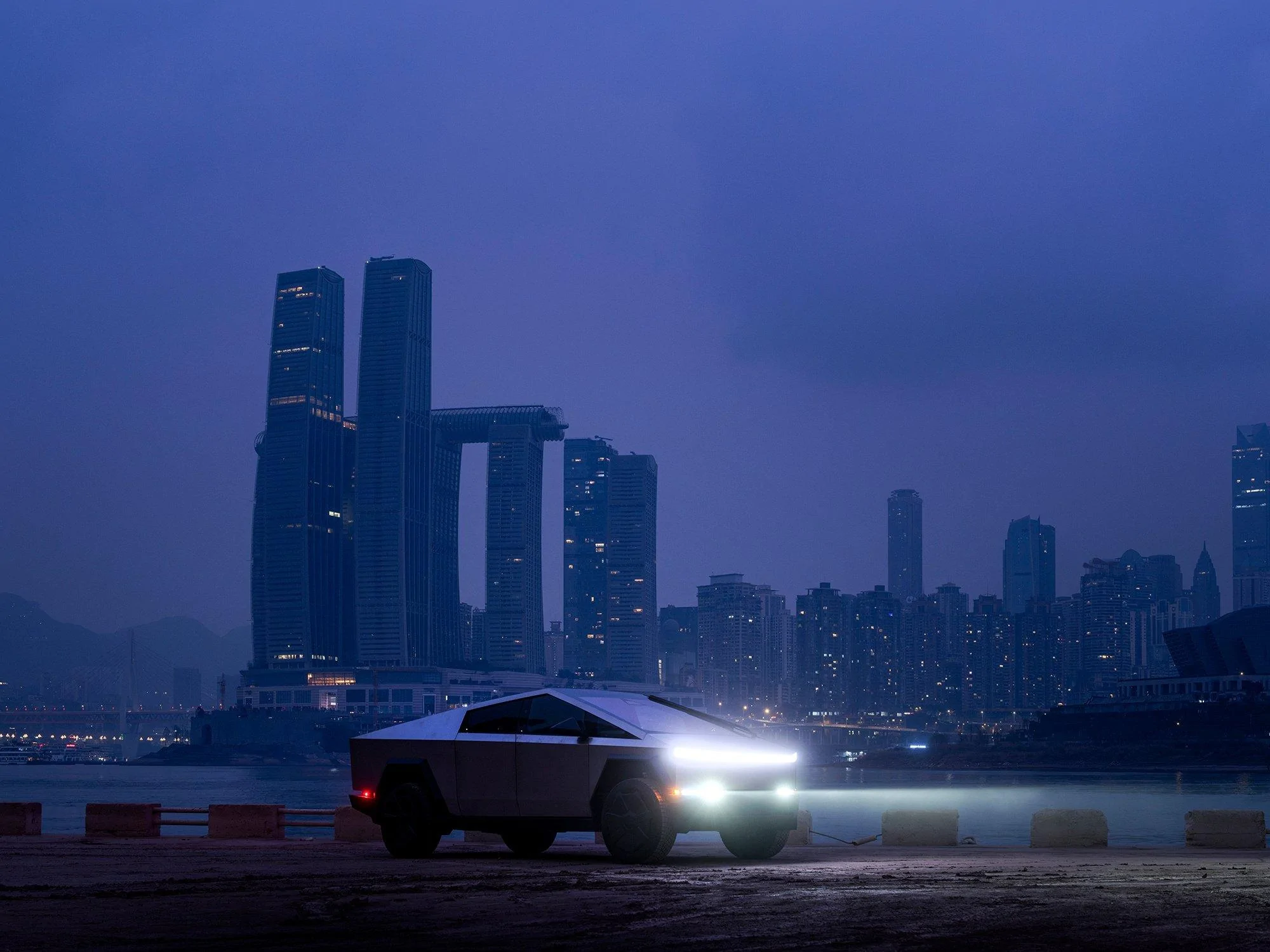 Tesla Cybertruck 8 Cybertrucks will be showcased in 8 China cities simultaneously, then go on national tour GFfzYaxXkAAteuj
