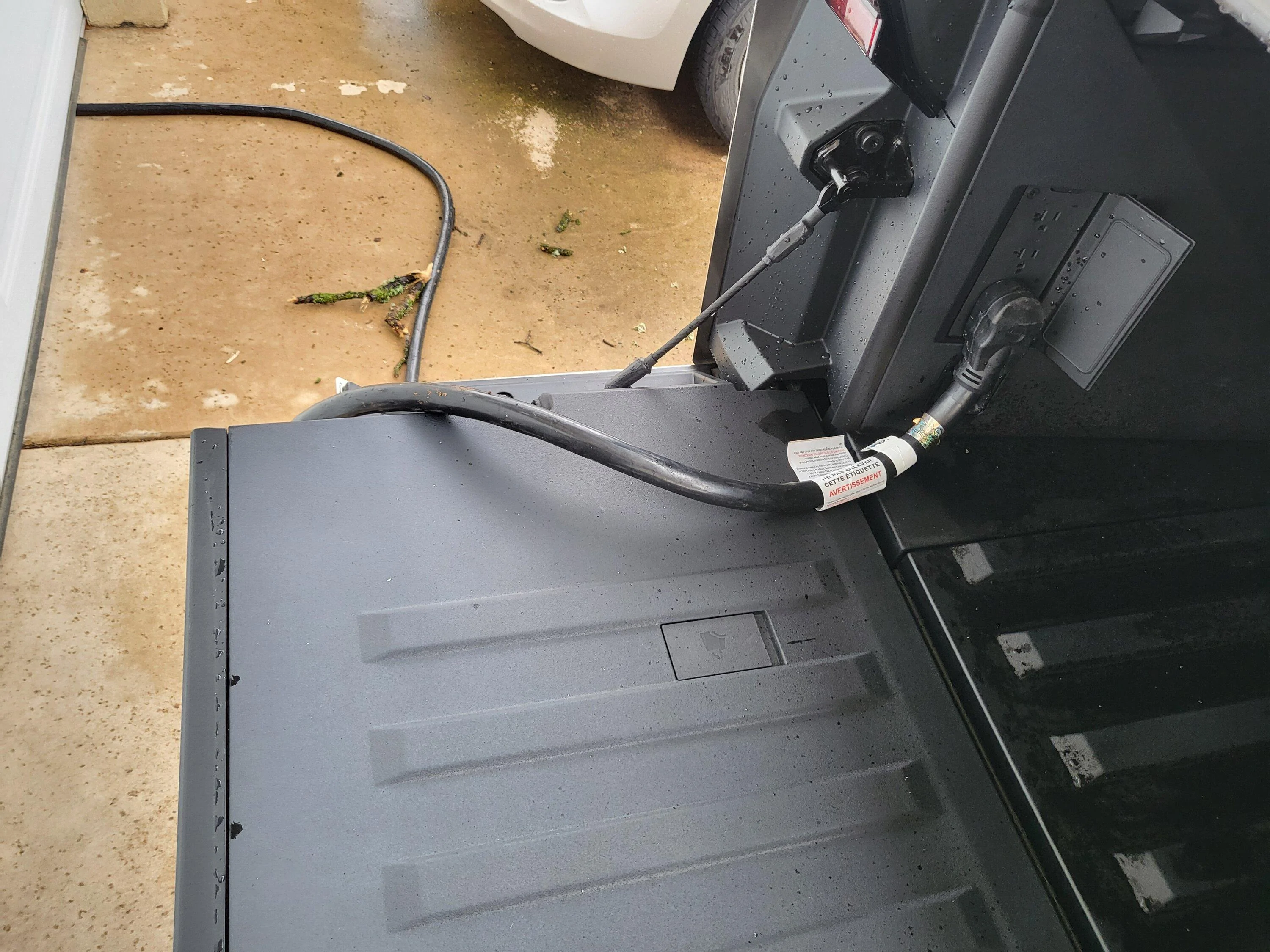 Tesla Cybertruck Used Cybertruck to power my house during power outage 20240205_135340
