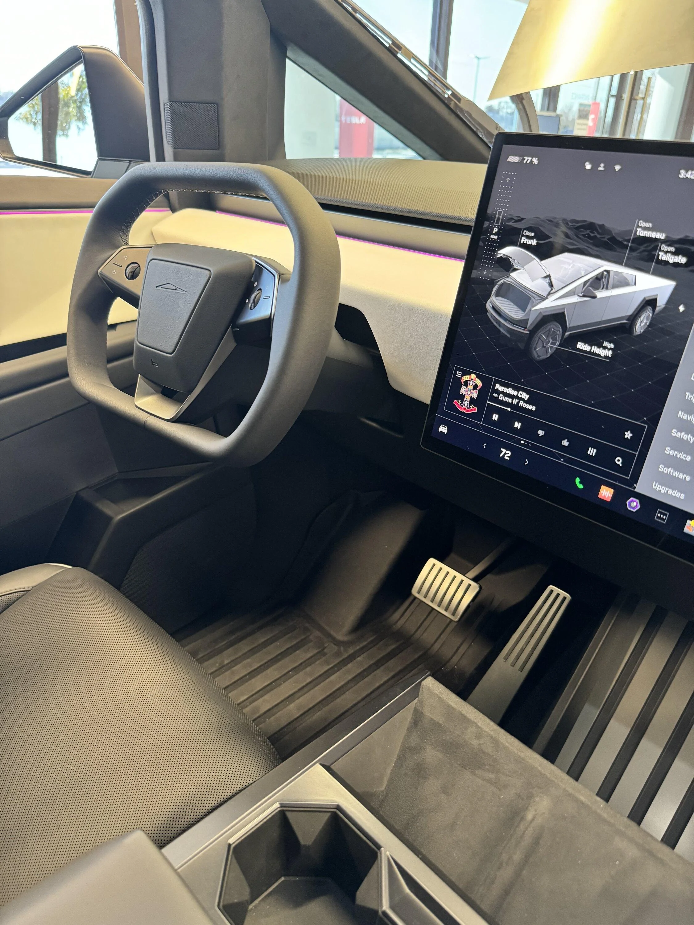 Tesla Cybertruck Scratch and Sniff - Cybertruck Show & Tell From Hands-On Seat Time in Showroom IMG_2986