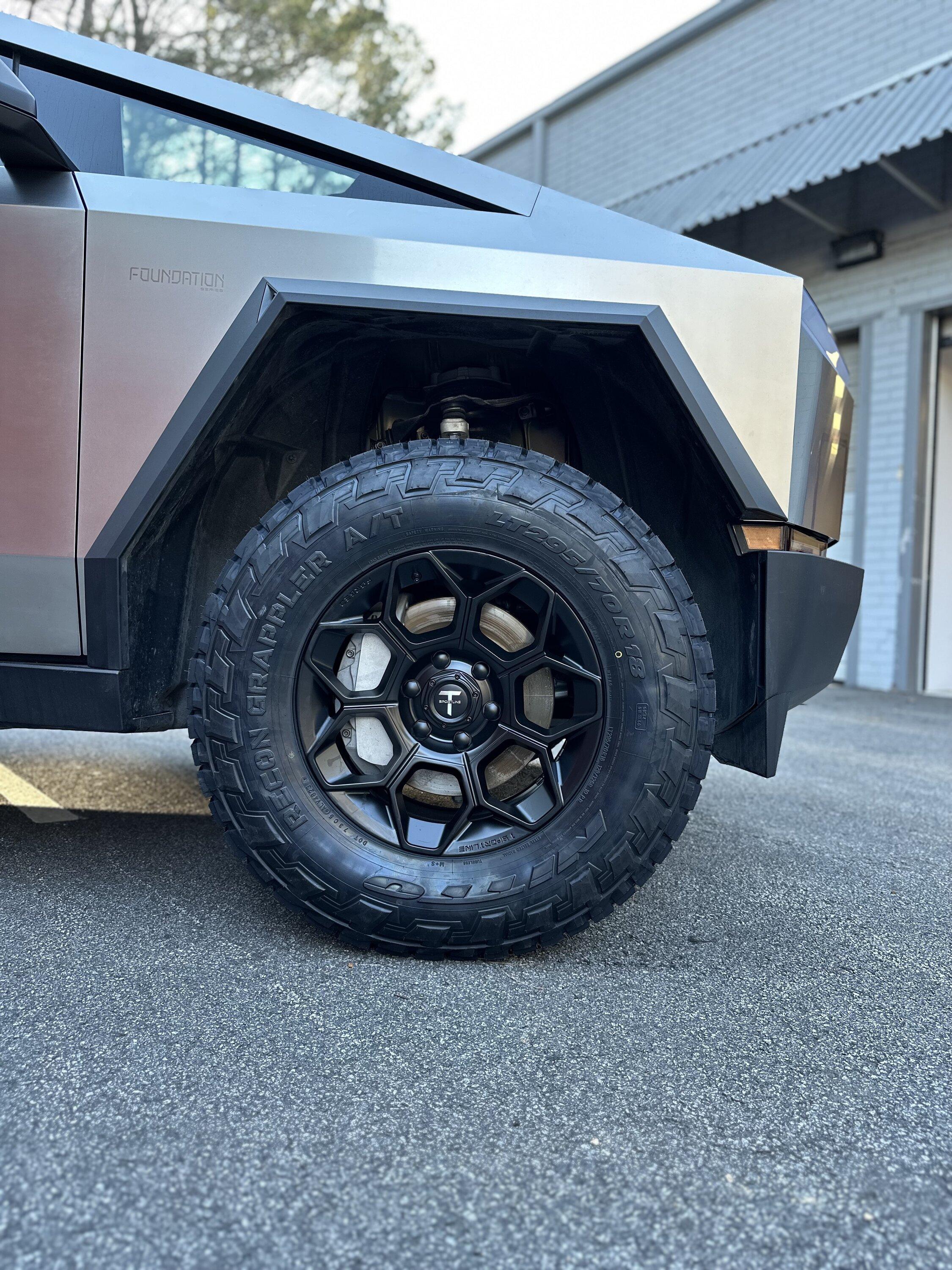 Tesla Cybertruck 18" Wheels for Cybertruck Explained IMG_4962