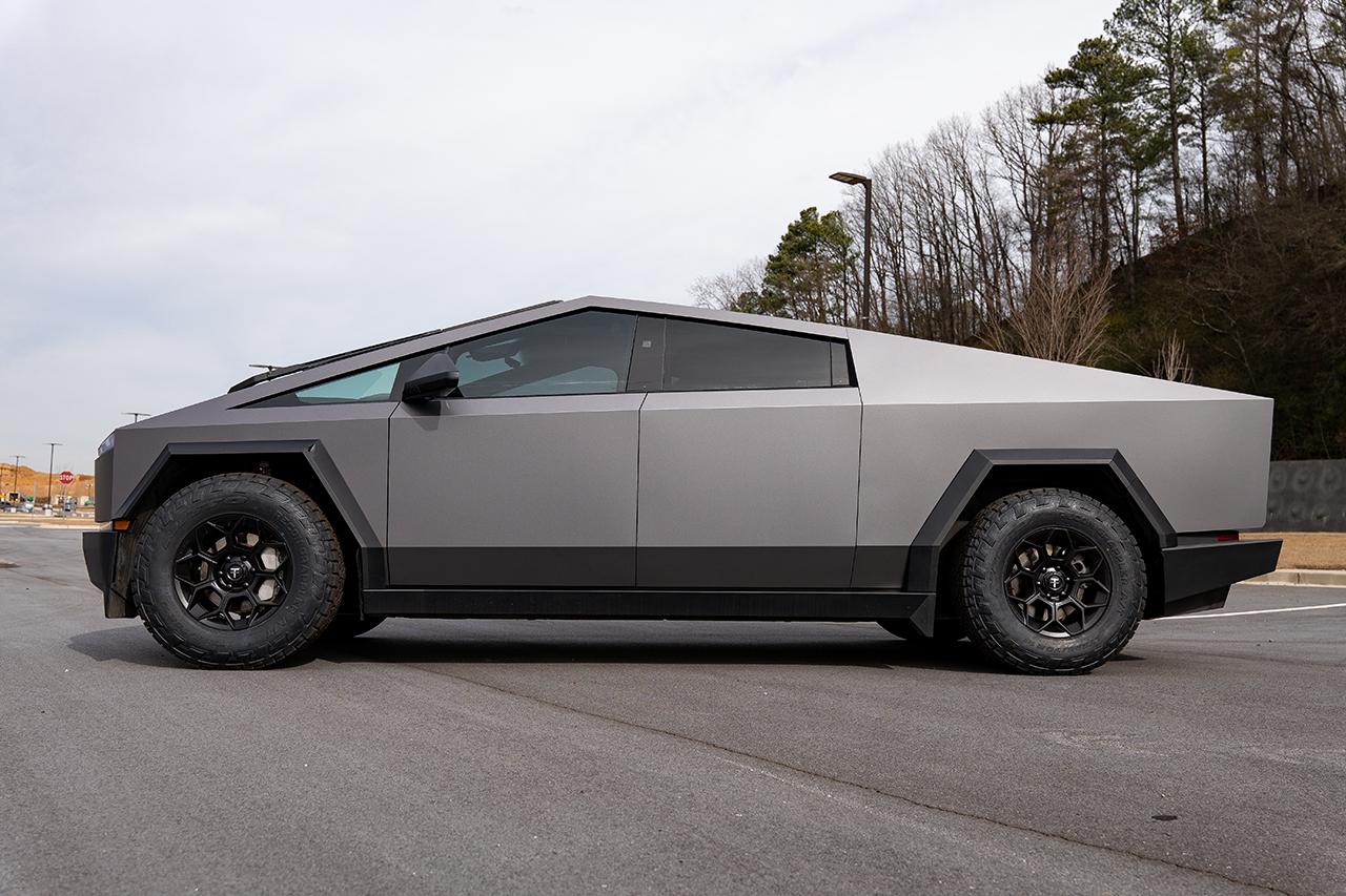 Tesla Cybertruck Matte Dark Gray (3M) - T Sportline DIY Wrap Kit Tesla-Cybertruck-3m-Matte-Dark-Gray-4