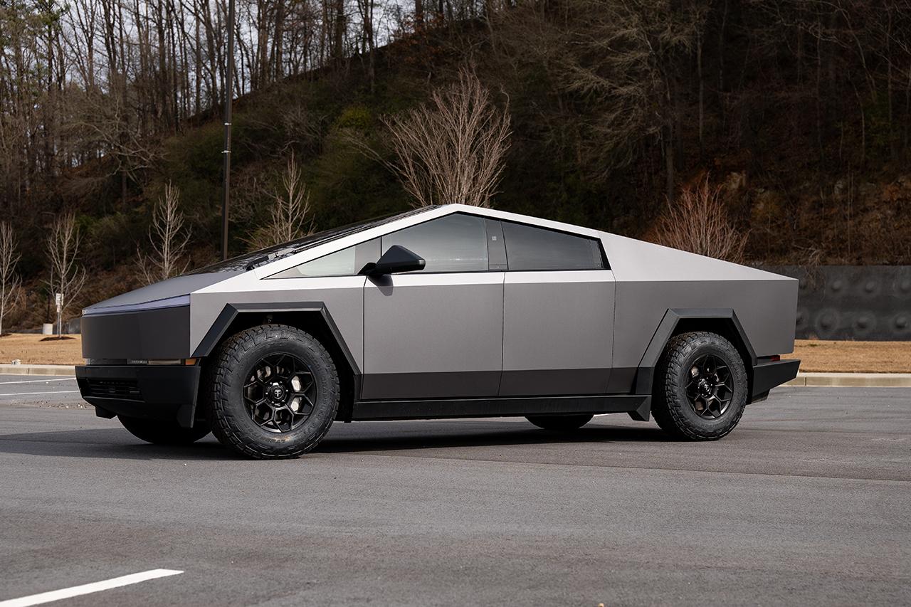 Tesla Cybertruck Matte Dark Gray (3M) - T Sportline DIY Wrap Kit Tesla-Cybertruck-3m-Matte-Dark-Gray-6