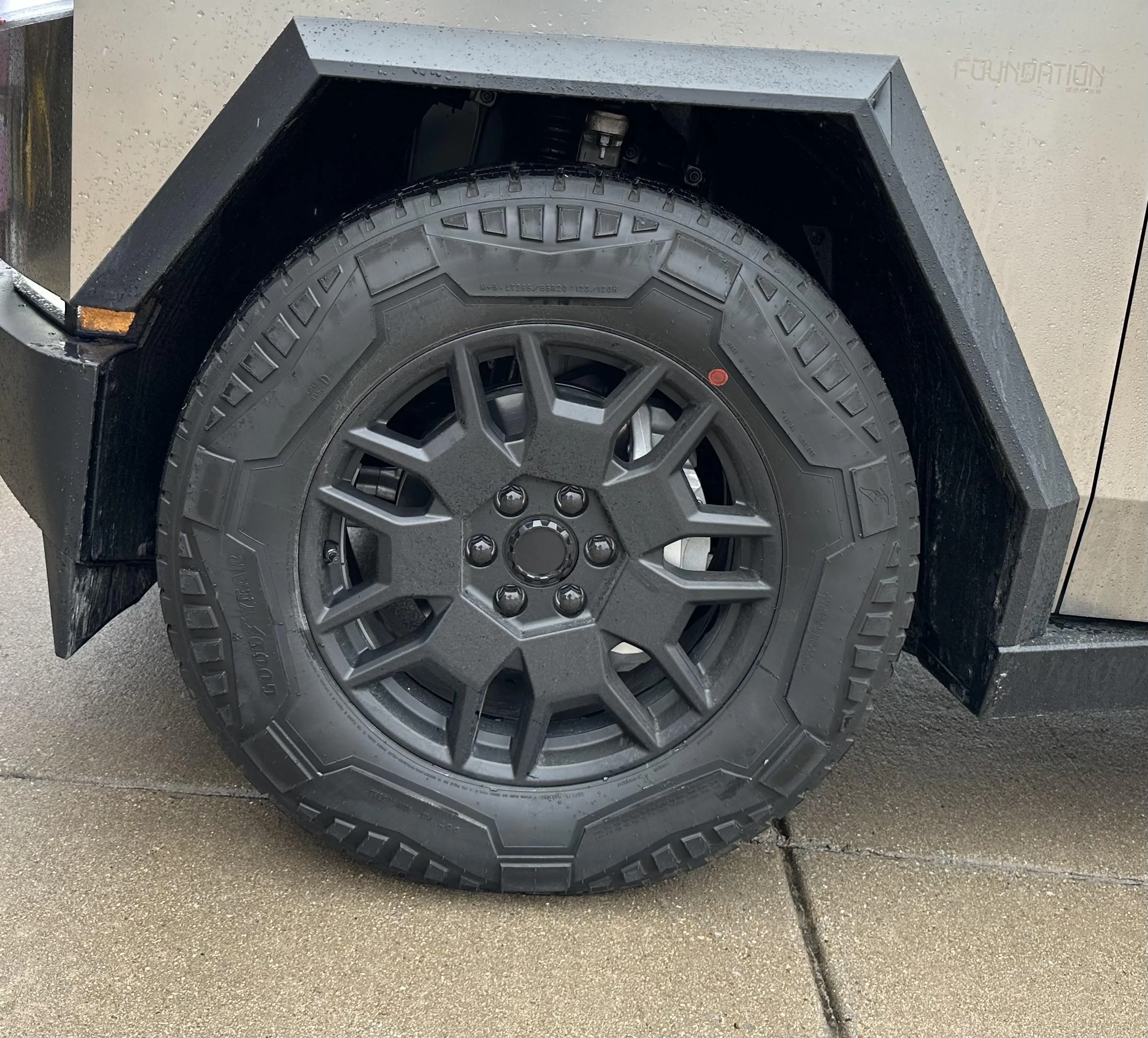 Tesla Cybertruck Update: Aero Wheel Cover Recall reason = making contact with tire sidewall, wearing down rubber IMG_4509
