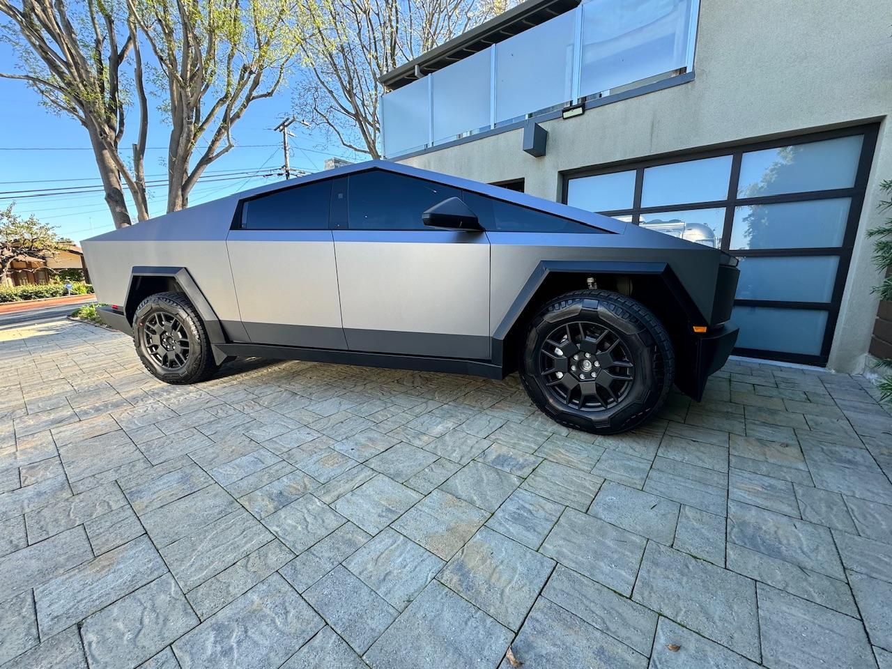 Tesla Cybertruck Dark grey Pure PPF wrap IMG_0100