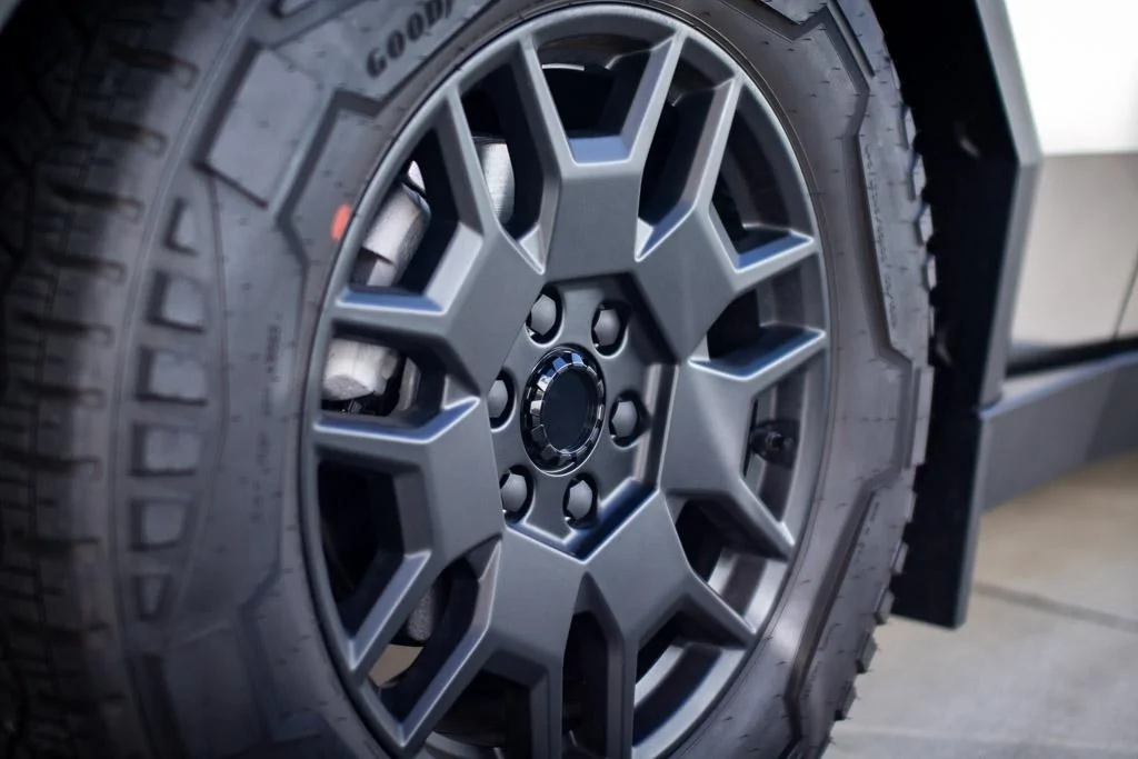 Tesla Cybertruck Center cap size CyberTruck_Wheel_Cover
