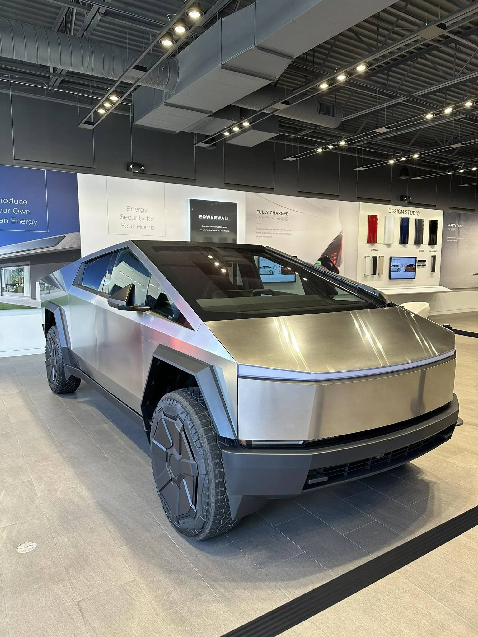 Tesla Cybertruck Southlake Showroom IMG_3855