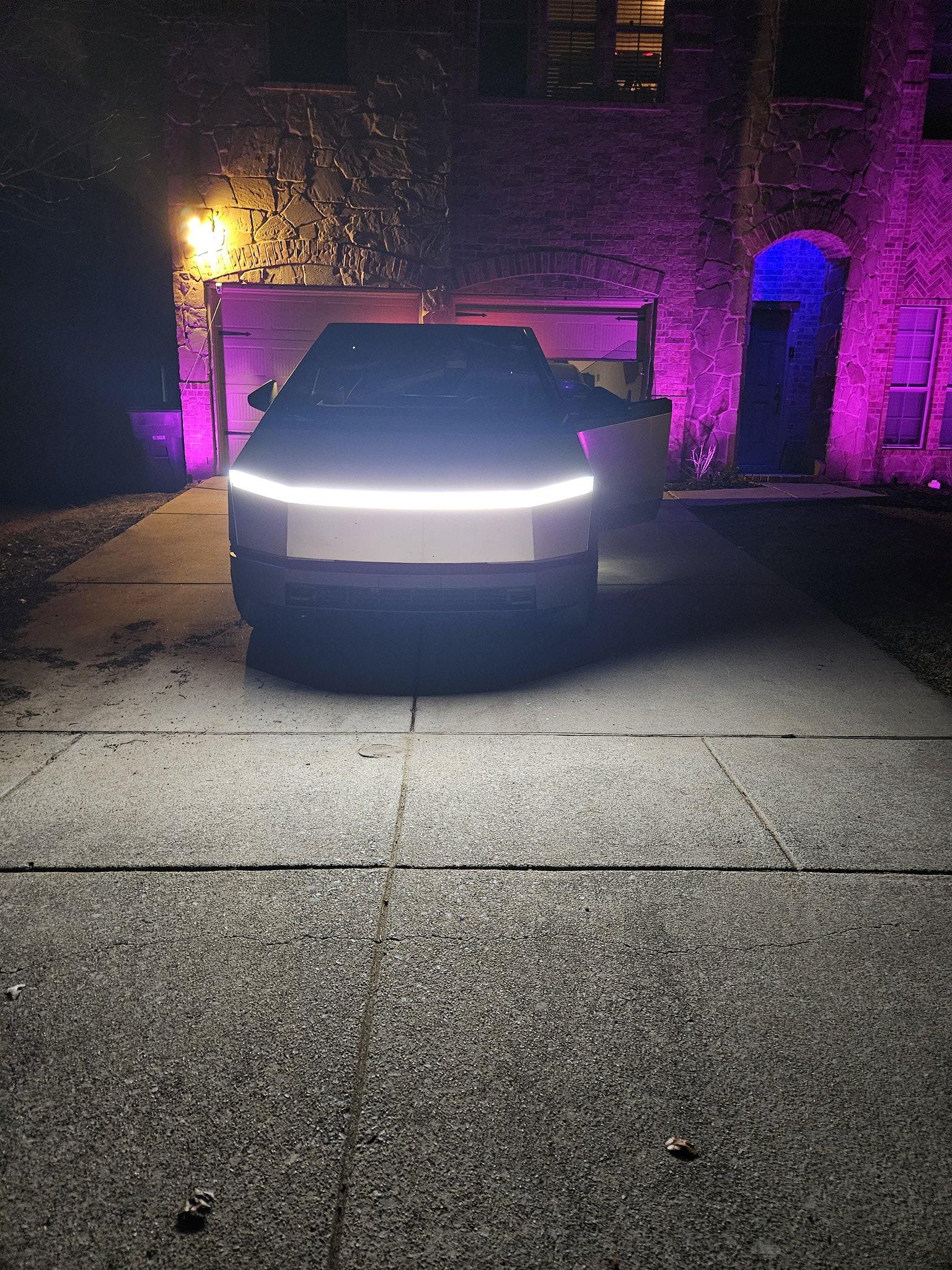 Tesla Cybertruck Cybertruck Delivery Feb 9th 2024. My owner review GFyIQbVWwAABF2d