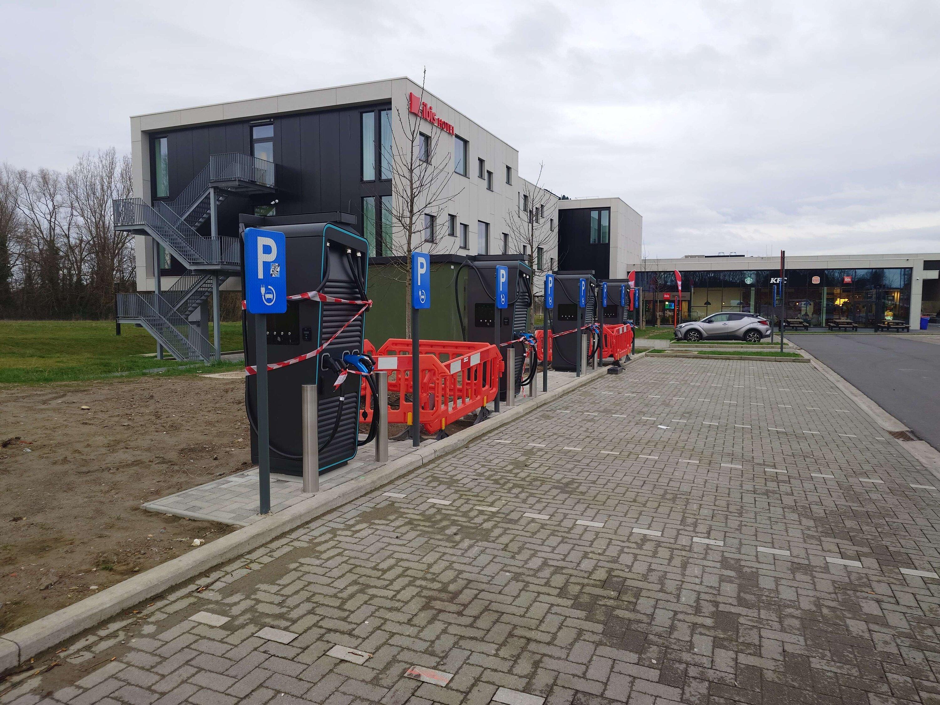Tesla Cybertruck NO CHAdeMO or CCS 20240210_164450