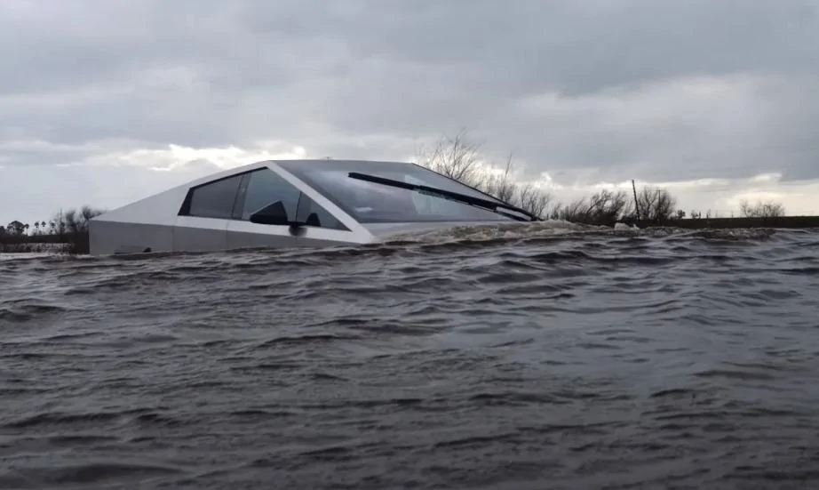 Tesla Cybertruck Wade Mode Test! Shows How Deep Cybertruck Can Drive in Water 😱 wMDZG4u