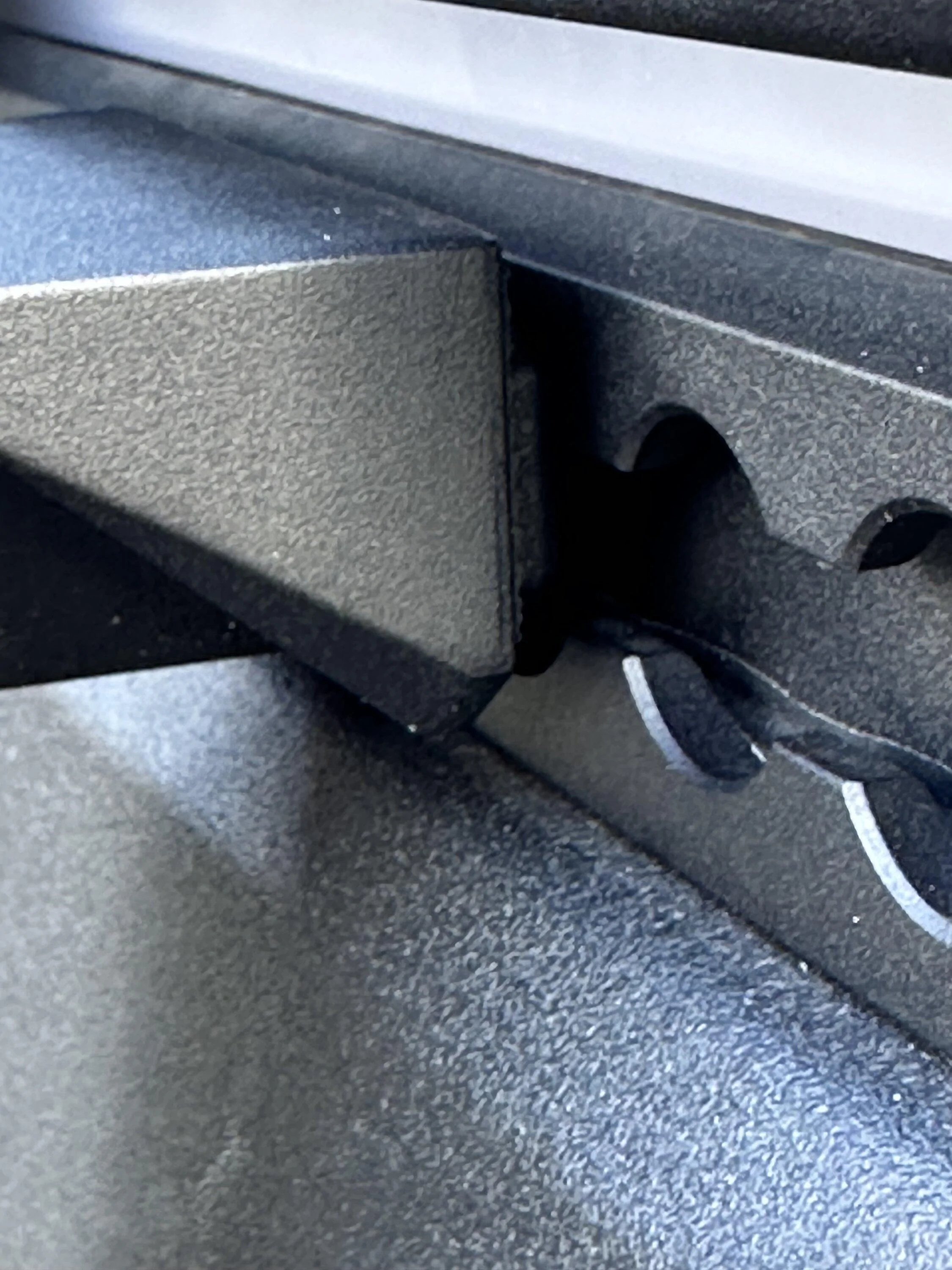 Tesla Cybertruck Bed divider fitment issue IMG_3948