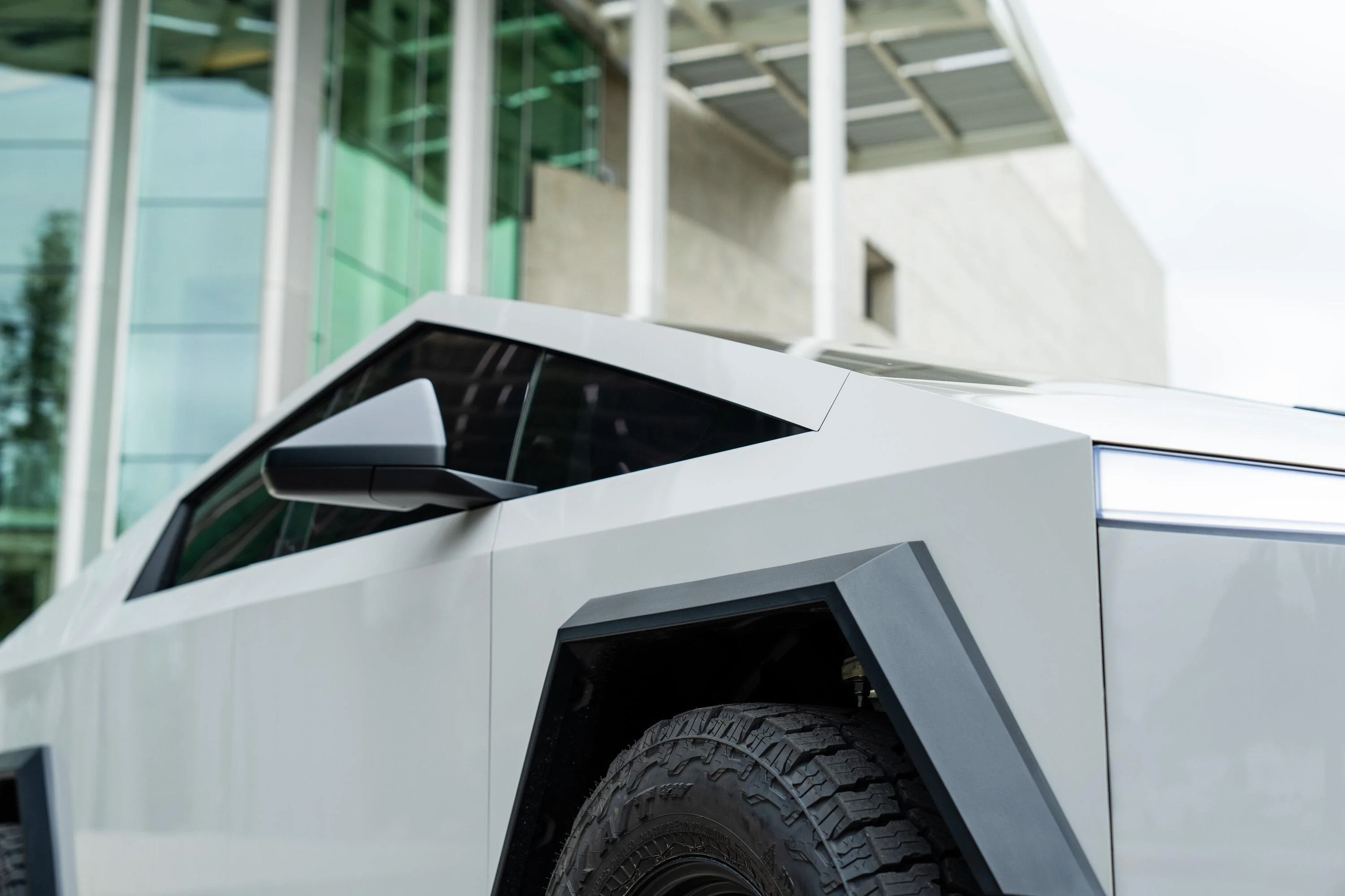 Tesla Cybertruck New Dolphin Gray Metallic - colored PPF on Cybertruck! d4